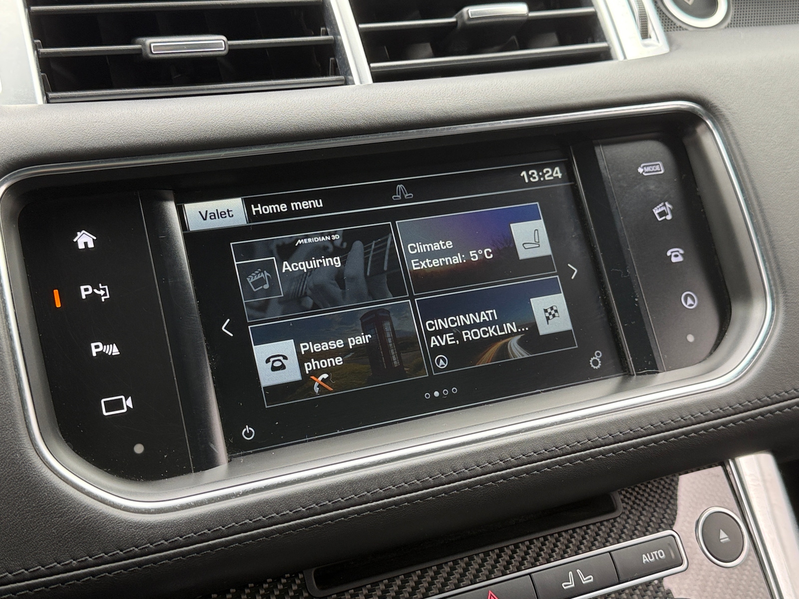 Thumbnail: 2016 Land Rover Range Rover Sport - 3