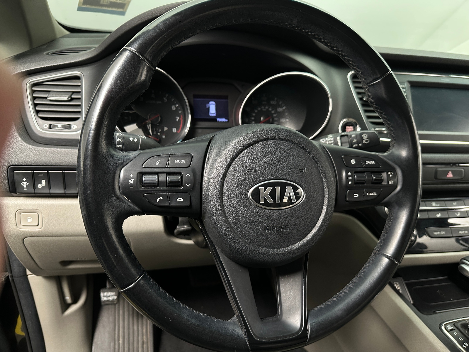 Thumbnail: 2019 Kia Sedona - 4