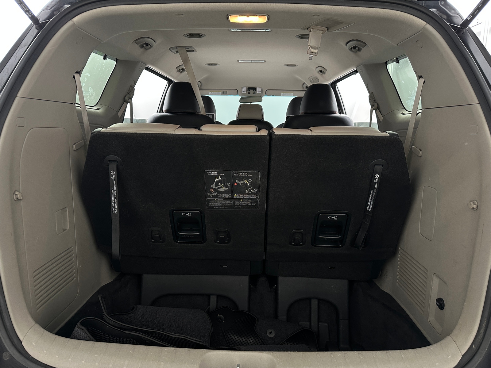 Thumbnail: 2019 Kia Sedona - 6