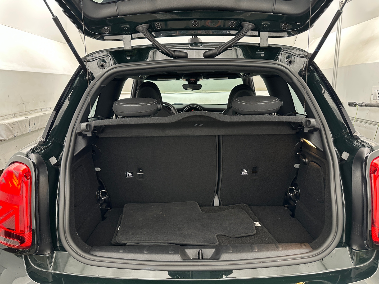 Thumbnail: 2022 MINI Cooper Hardtop - 7