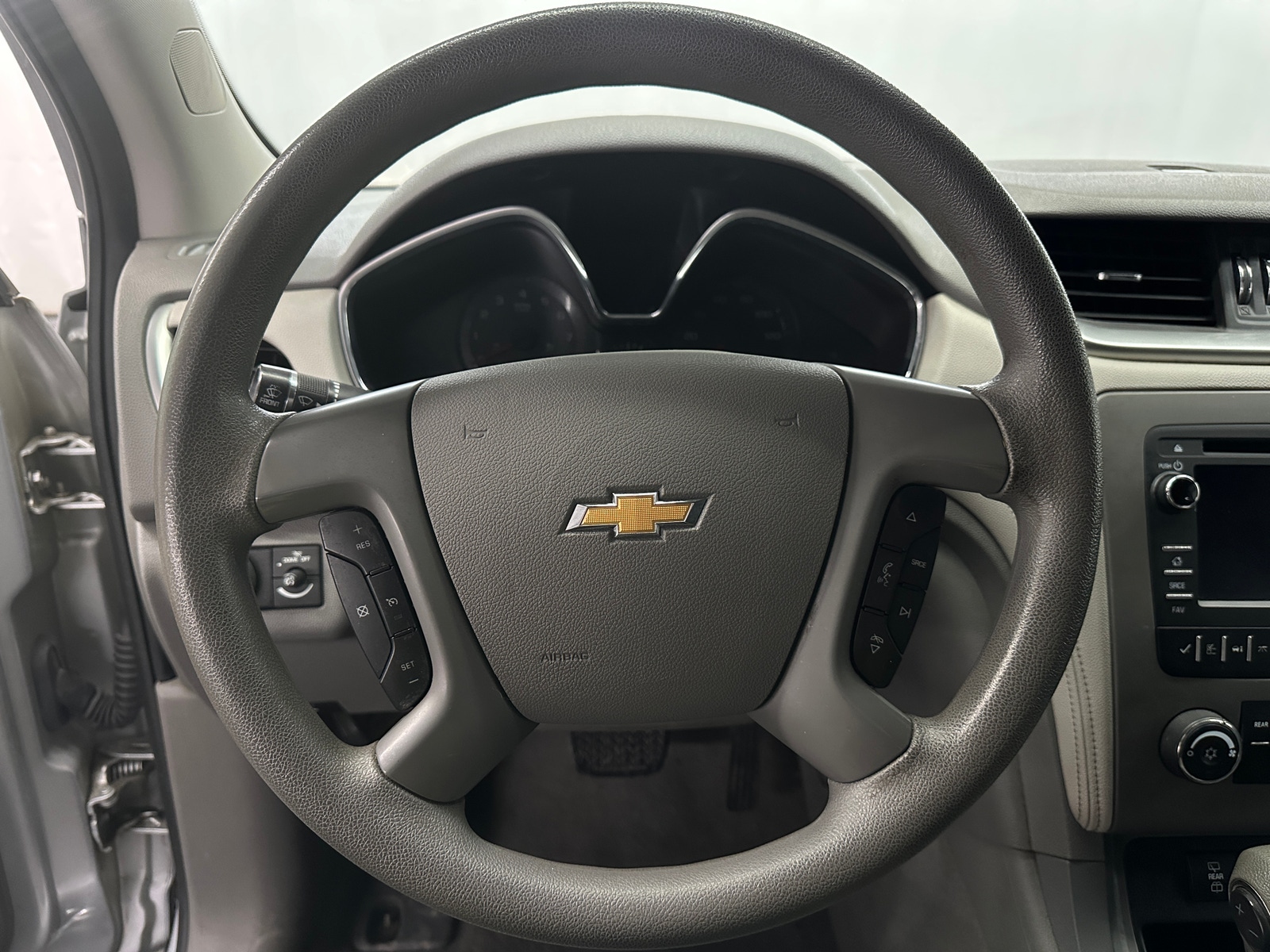 Thumbnail: 2017 Chevrolet Traverse - 5