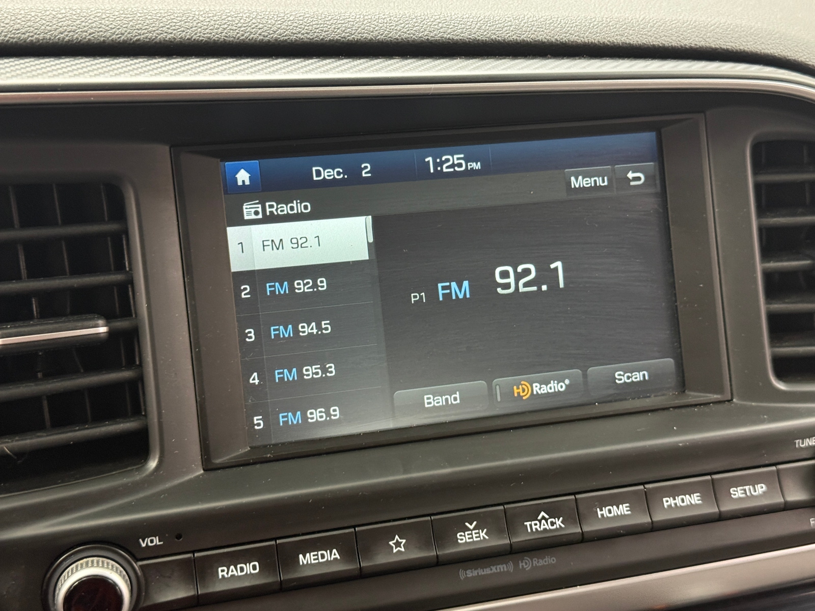 Thumbnail: 2020 Hyundai Elantra - 4