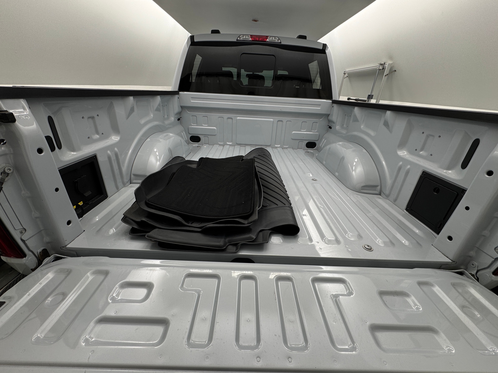 Thumbnail: 2025 Ford Econoline - 7