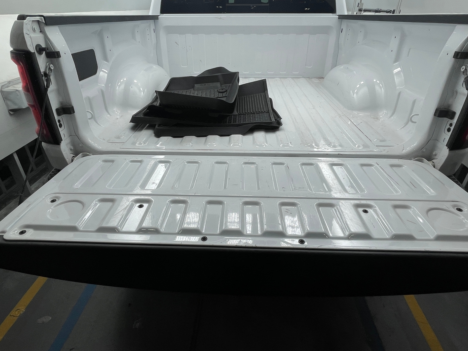 Thumbnail: 2025 RAM 1500 - 6