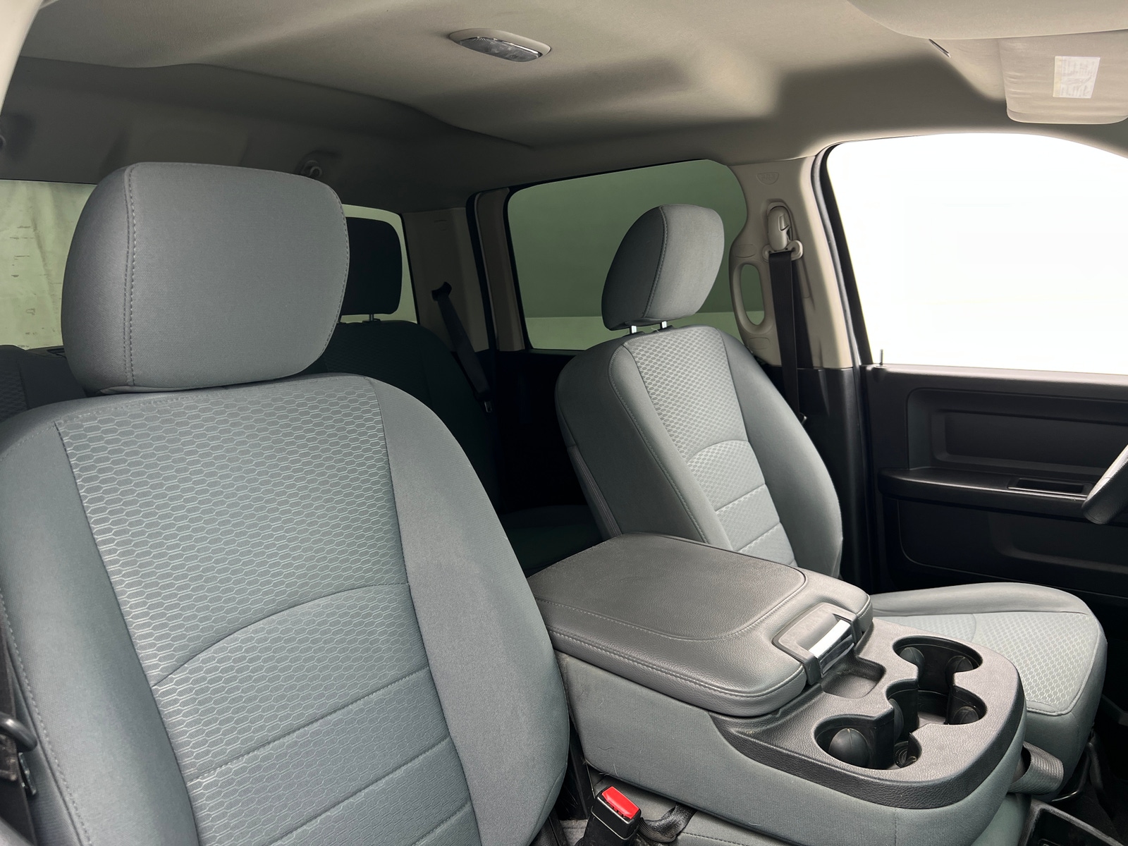 Thumbnail: 2019 RAM 1500 Classic - 2