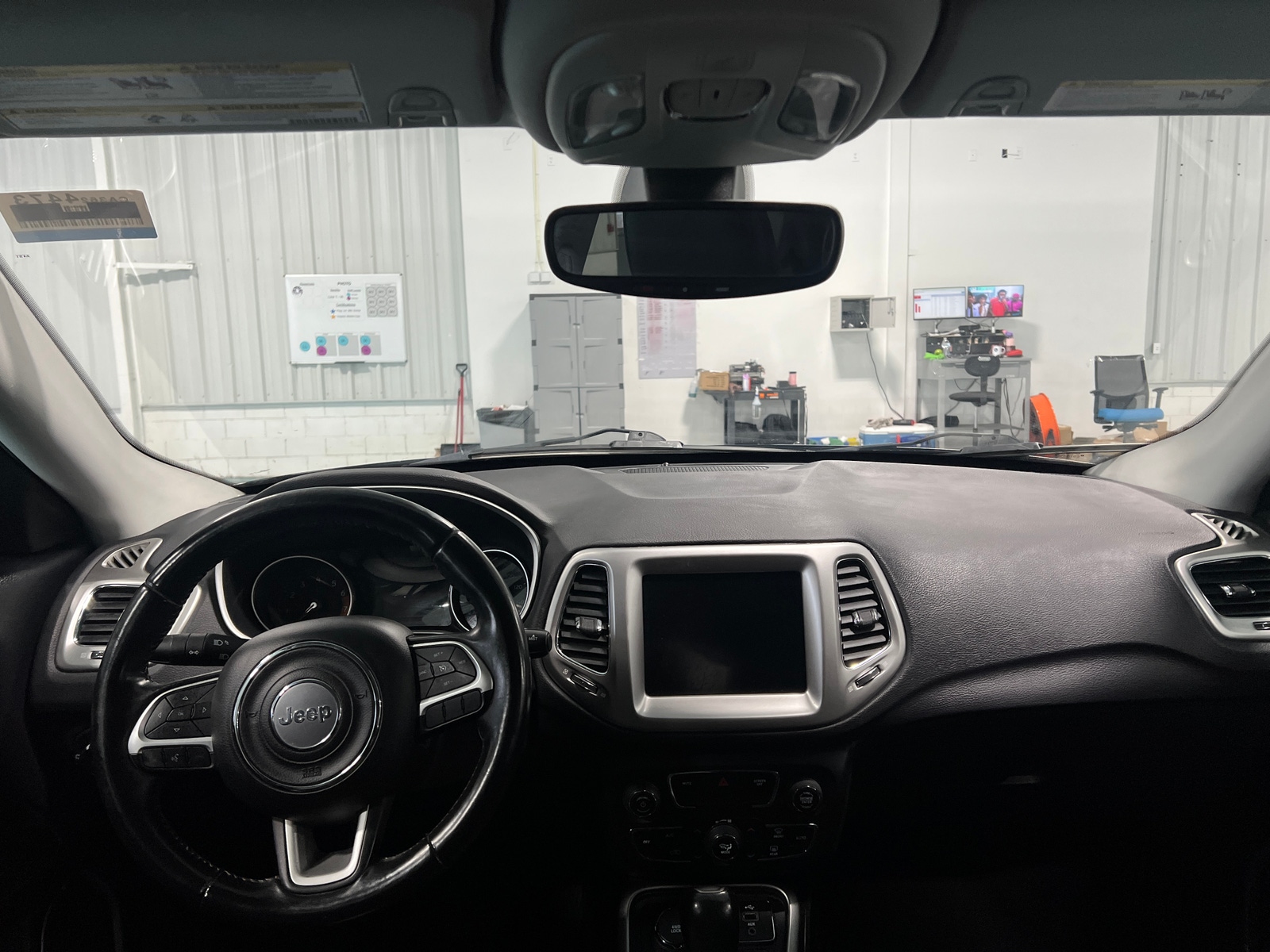 Thumbnail: 2017 Jeep Compass - 2