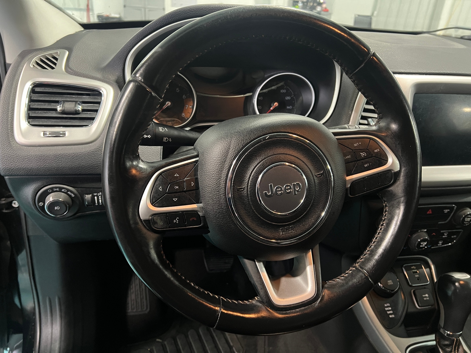 Thumbnail: 2017 Jeep Compass - 4