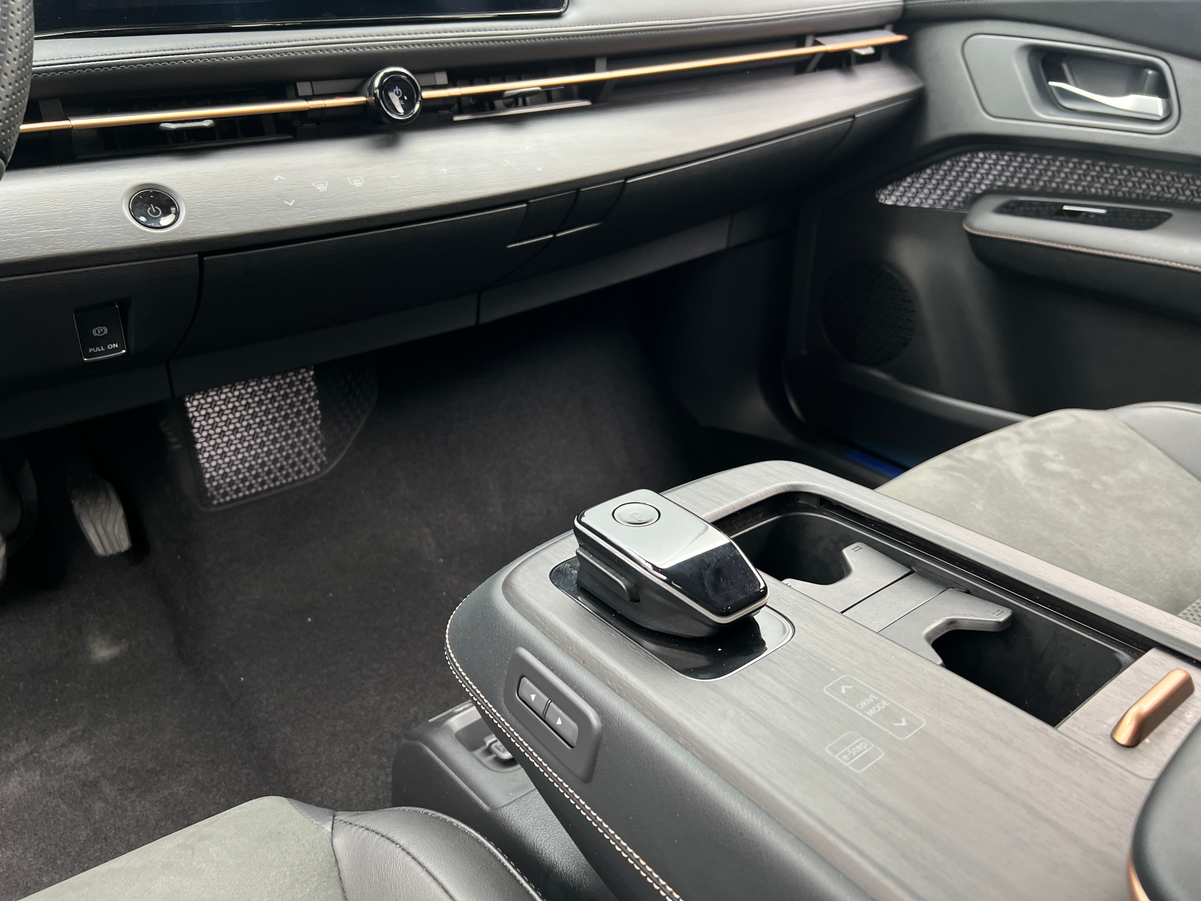 Used 2024 Nissan ARIYA Engage with VIN JN1CF0BB6RM735245 for sale in Oak Creek, WI