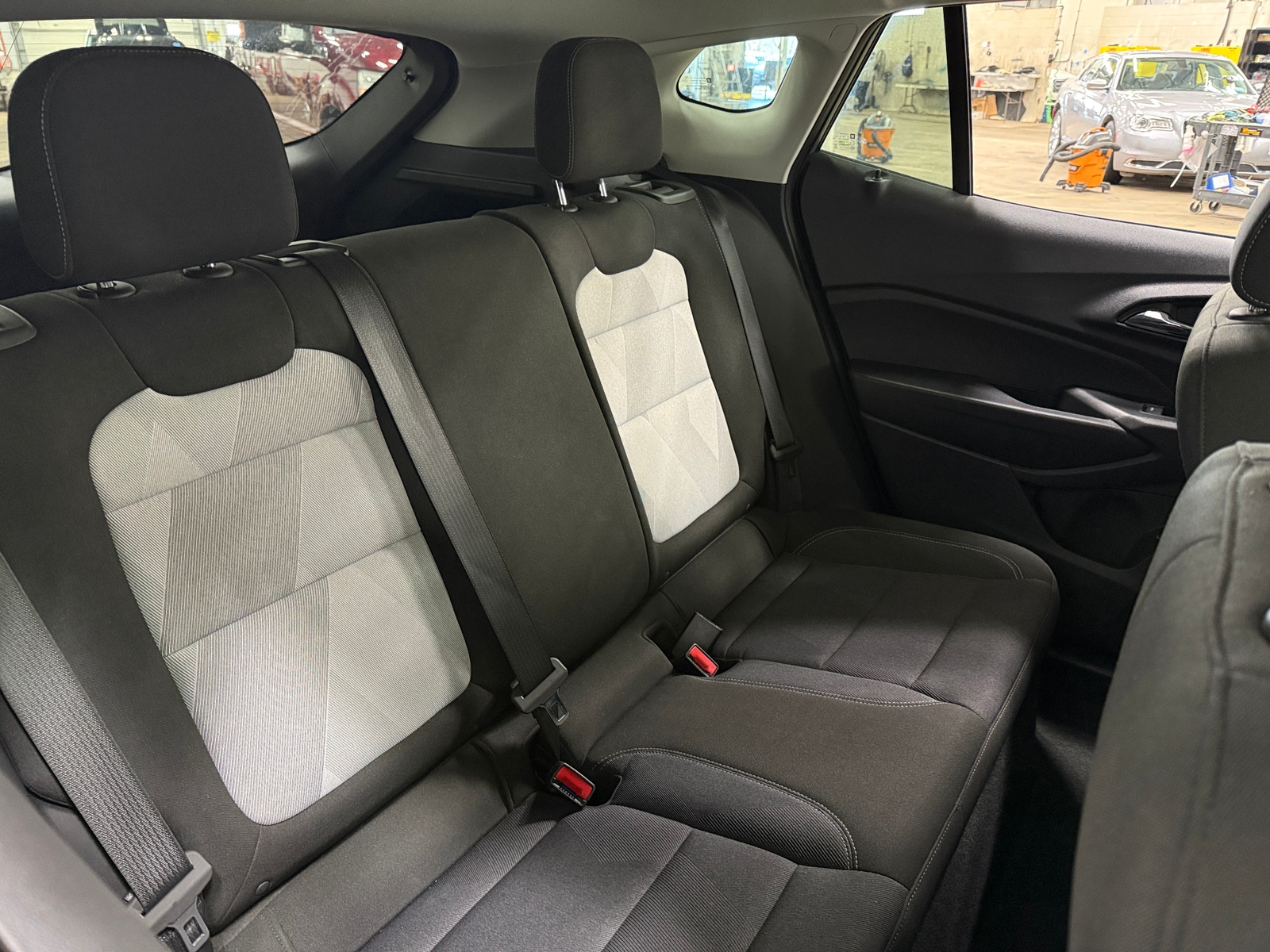 Thumbnail: 2025 Chevrolet Trax - 6