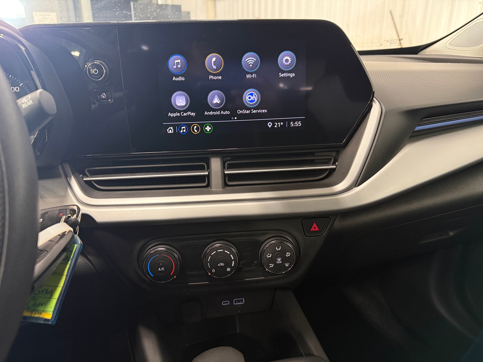 Thumbnail: 2025 Chevrolet Trax - 4