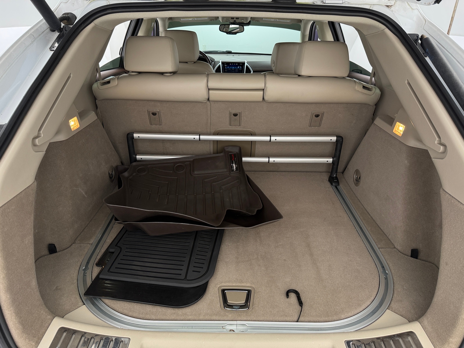 Thumbnail: 2016 Cadillac SRX - 6