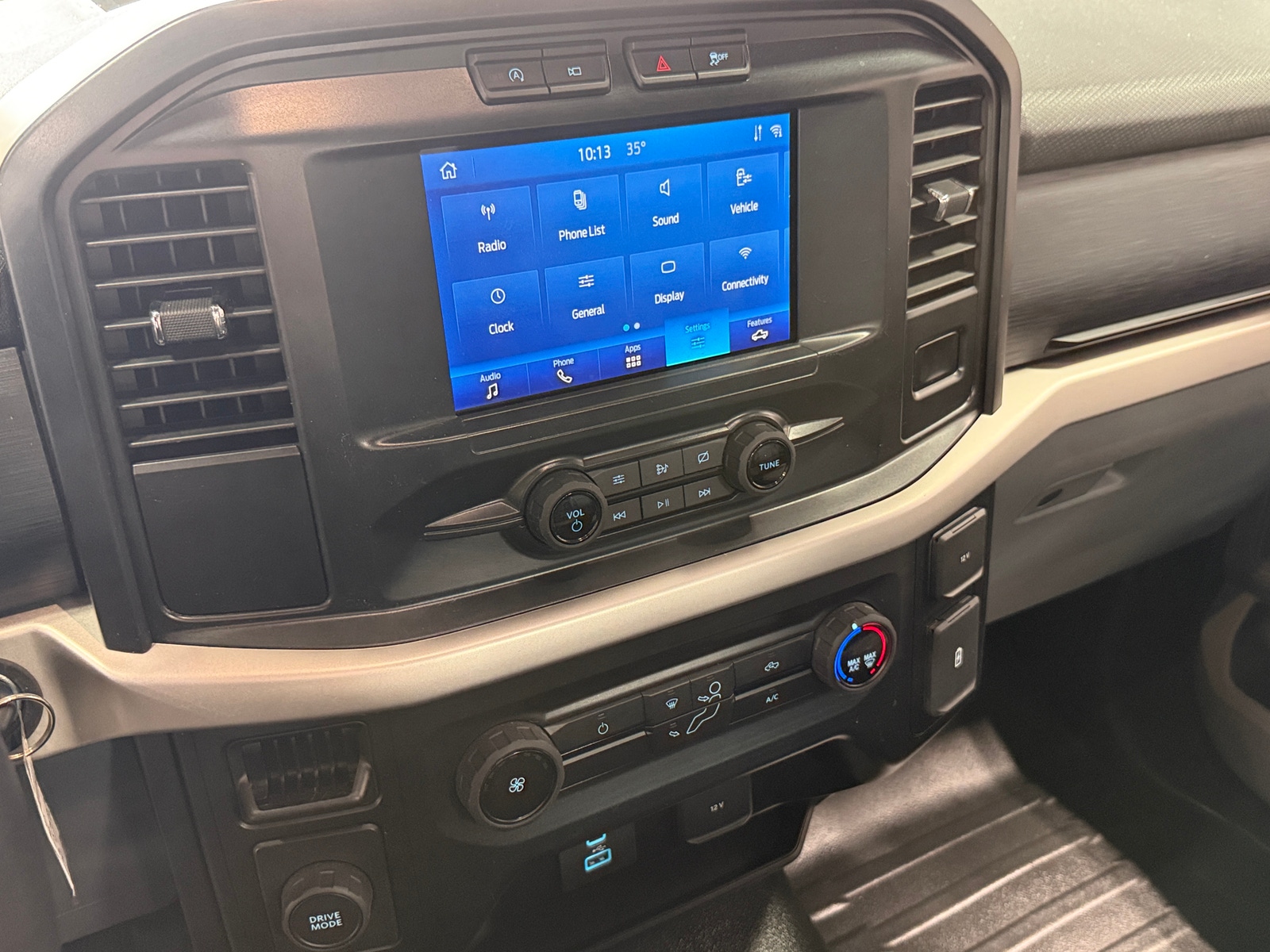 Thumbnail: 2021 Ford Econoline - 4