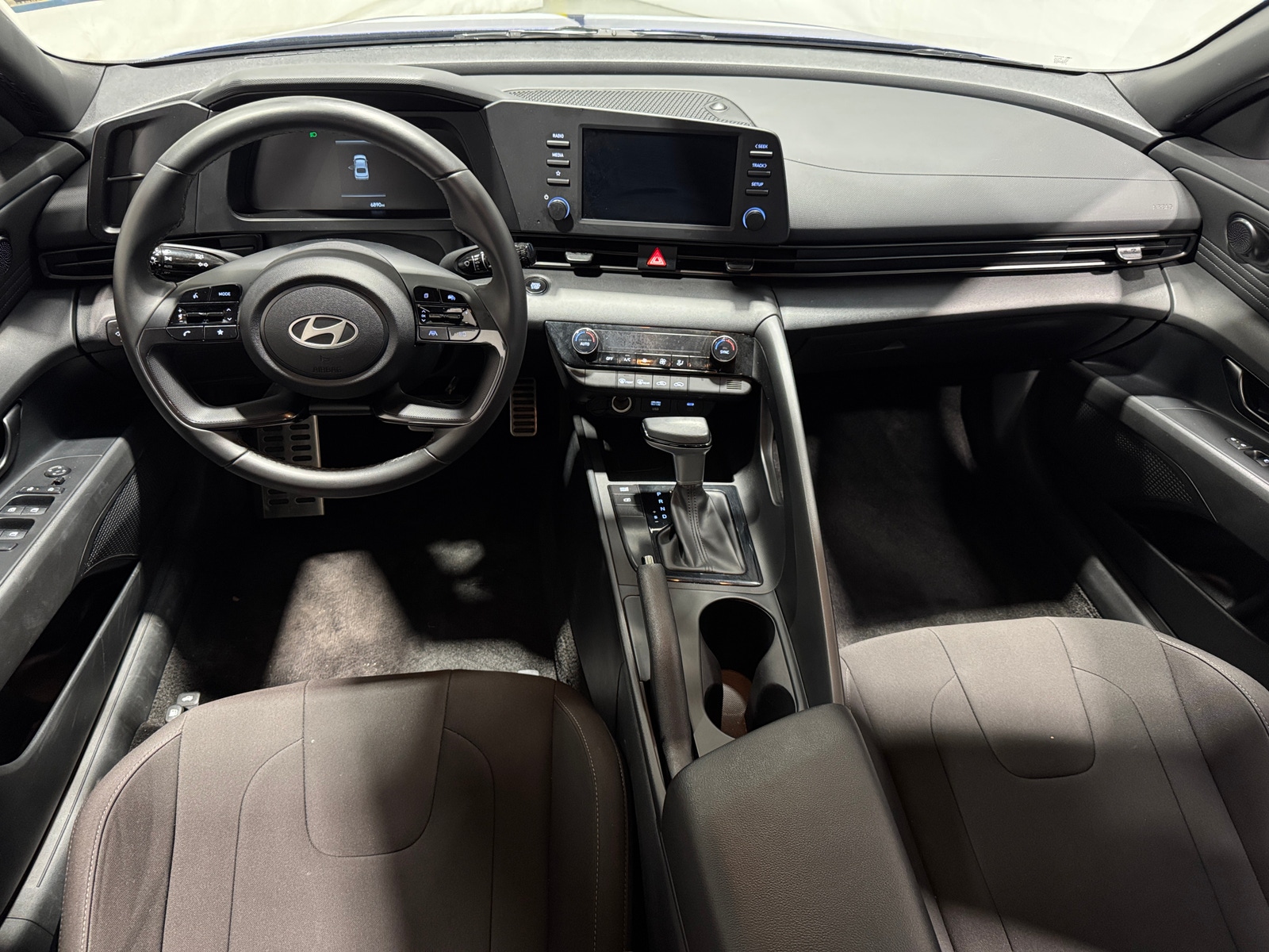 Thumbnail: 2025 Hyundai Elantra - 3