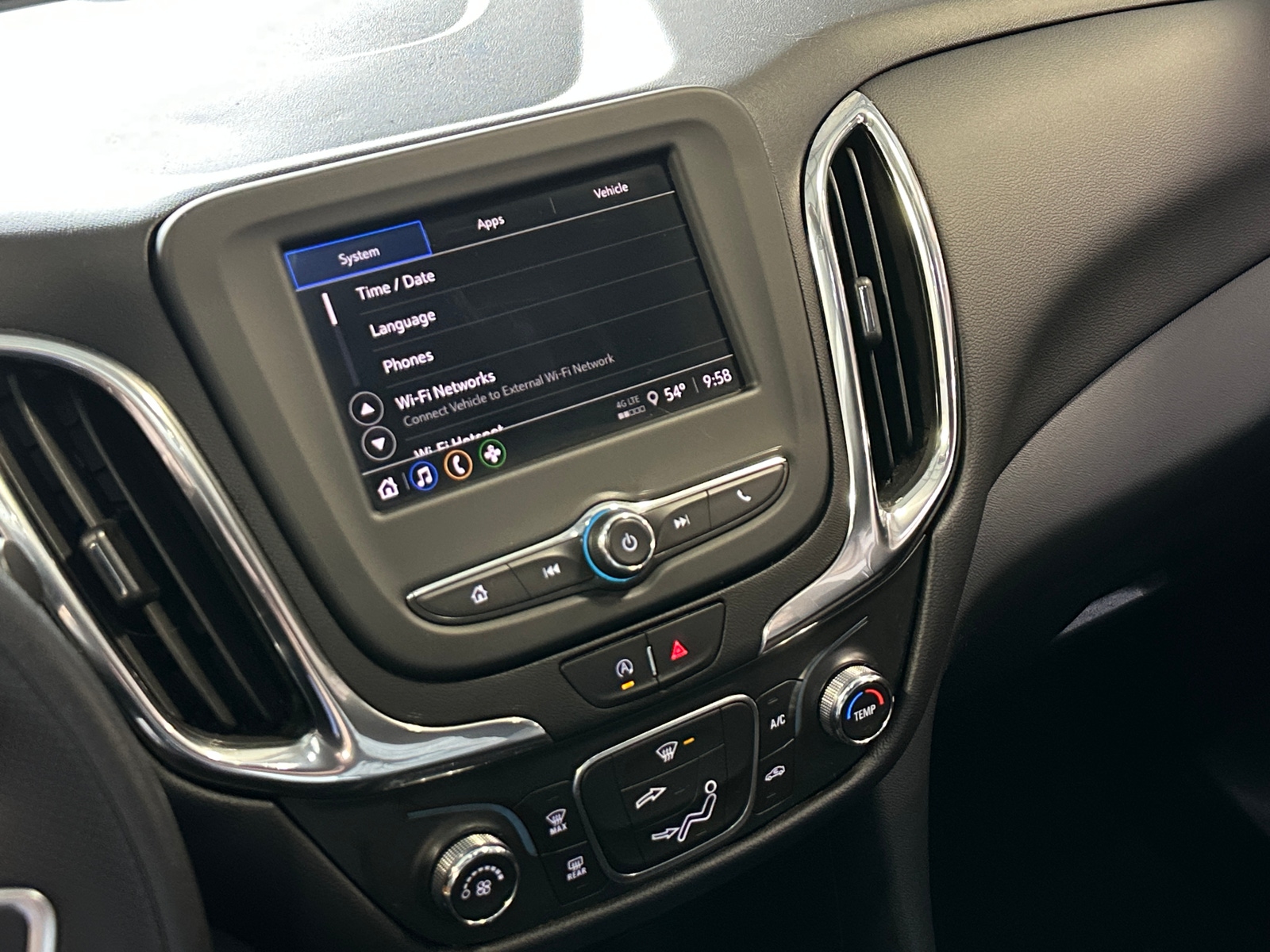 Thumbnail: 2023 Chevrolet Equinox - 4