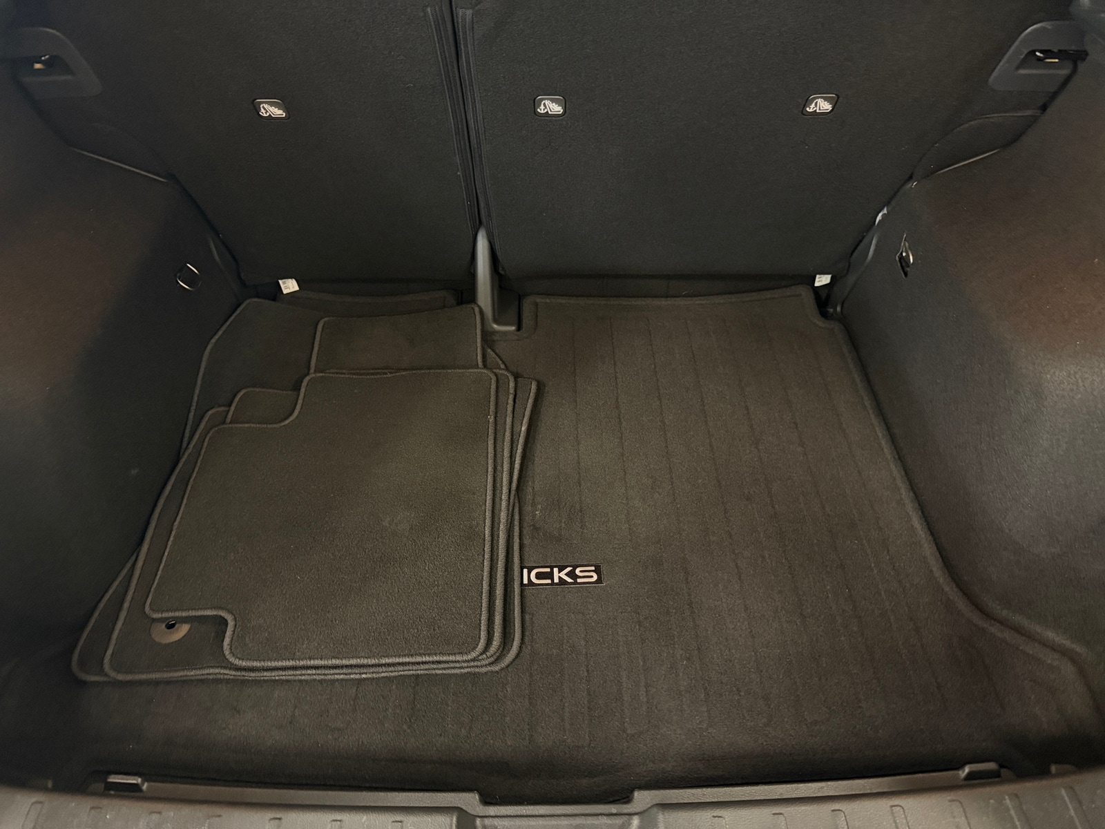 Thumbnail: 2025 Nissan Kicks - 7