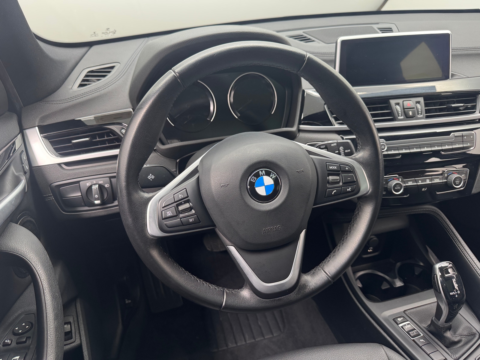 Thumbnail: 2022 BMW X1 - 4