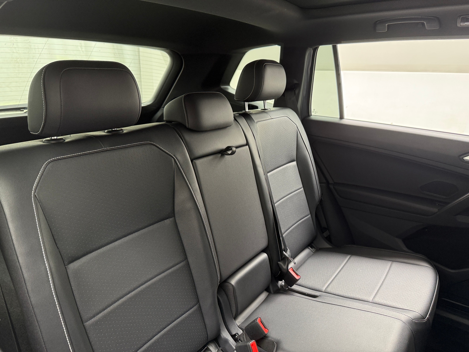 Thumbnail: 2021 Volkswagen Tiguan - 5