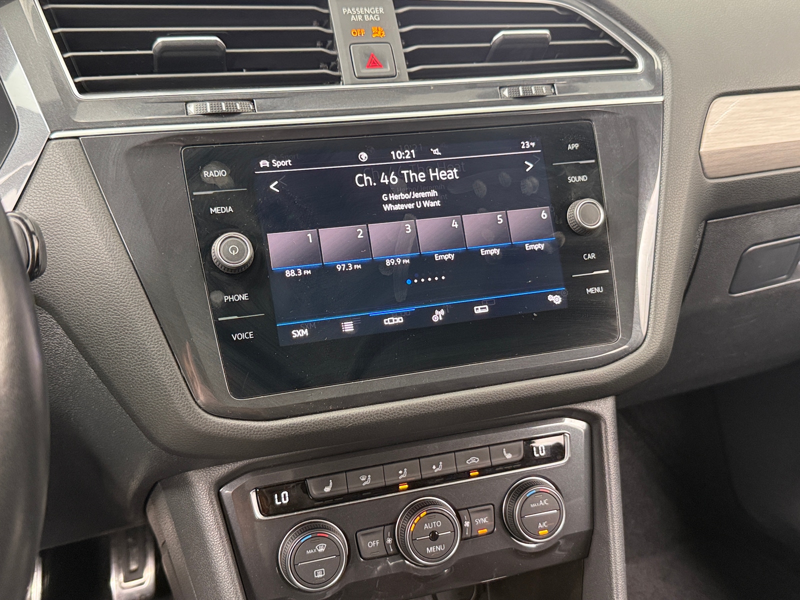 Thumbnail: 2021 Volkswagen Tiguan - 3