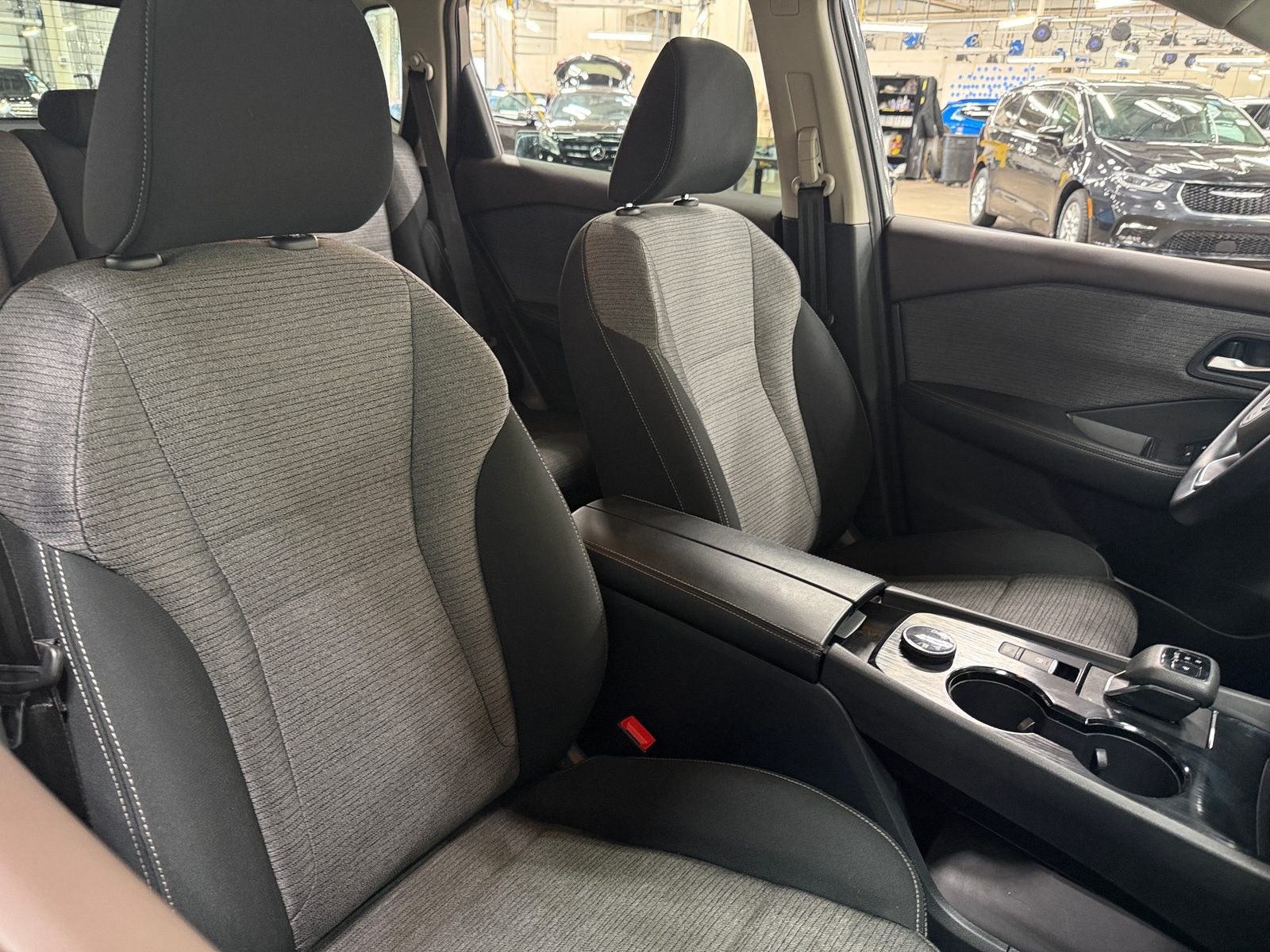 Thumbnail: 2022 Nissan Rogue - 2