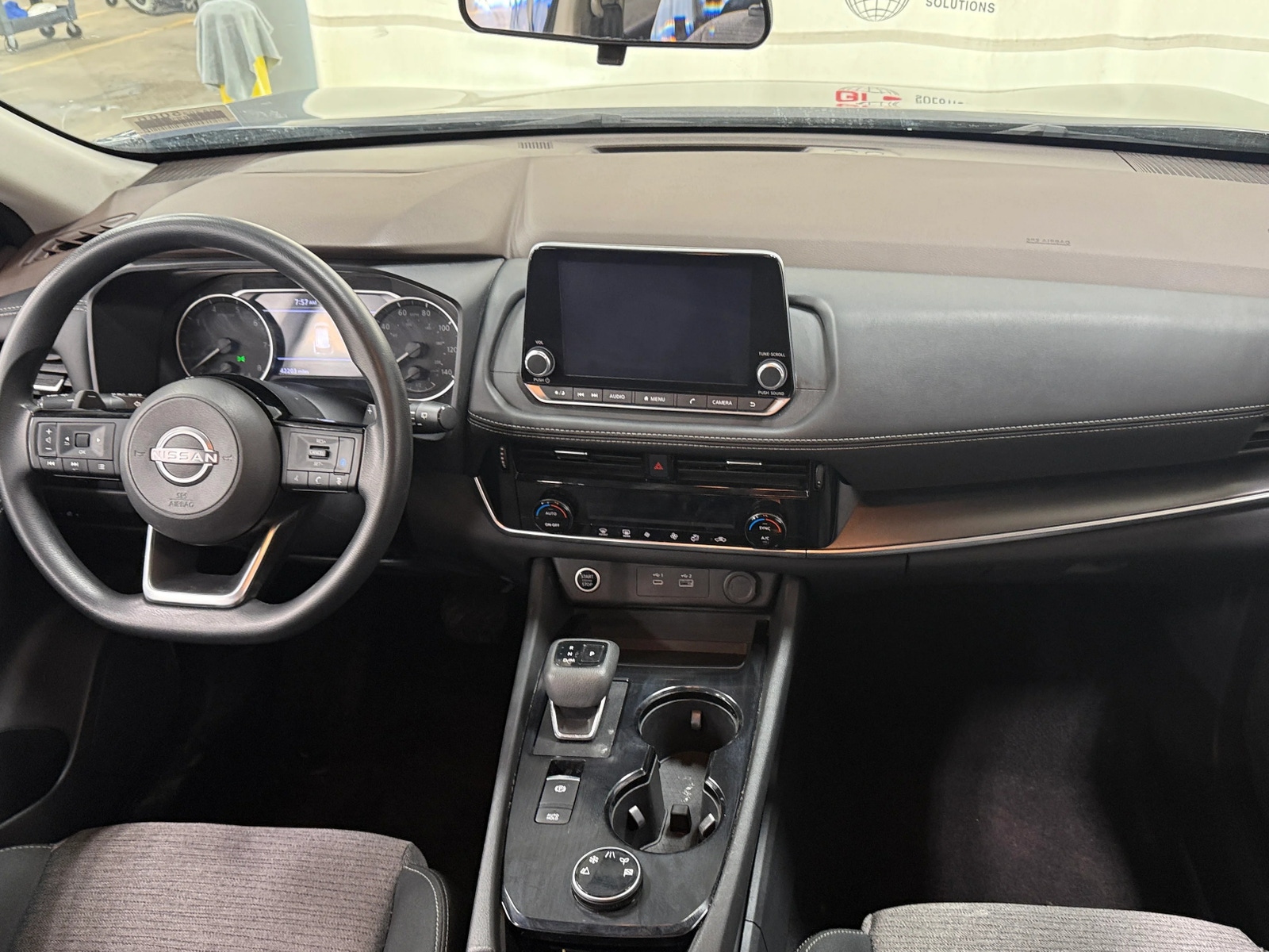 Thumbnail: 2022 Nissan Rogue - 3