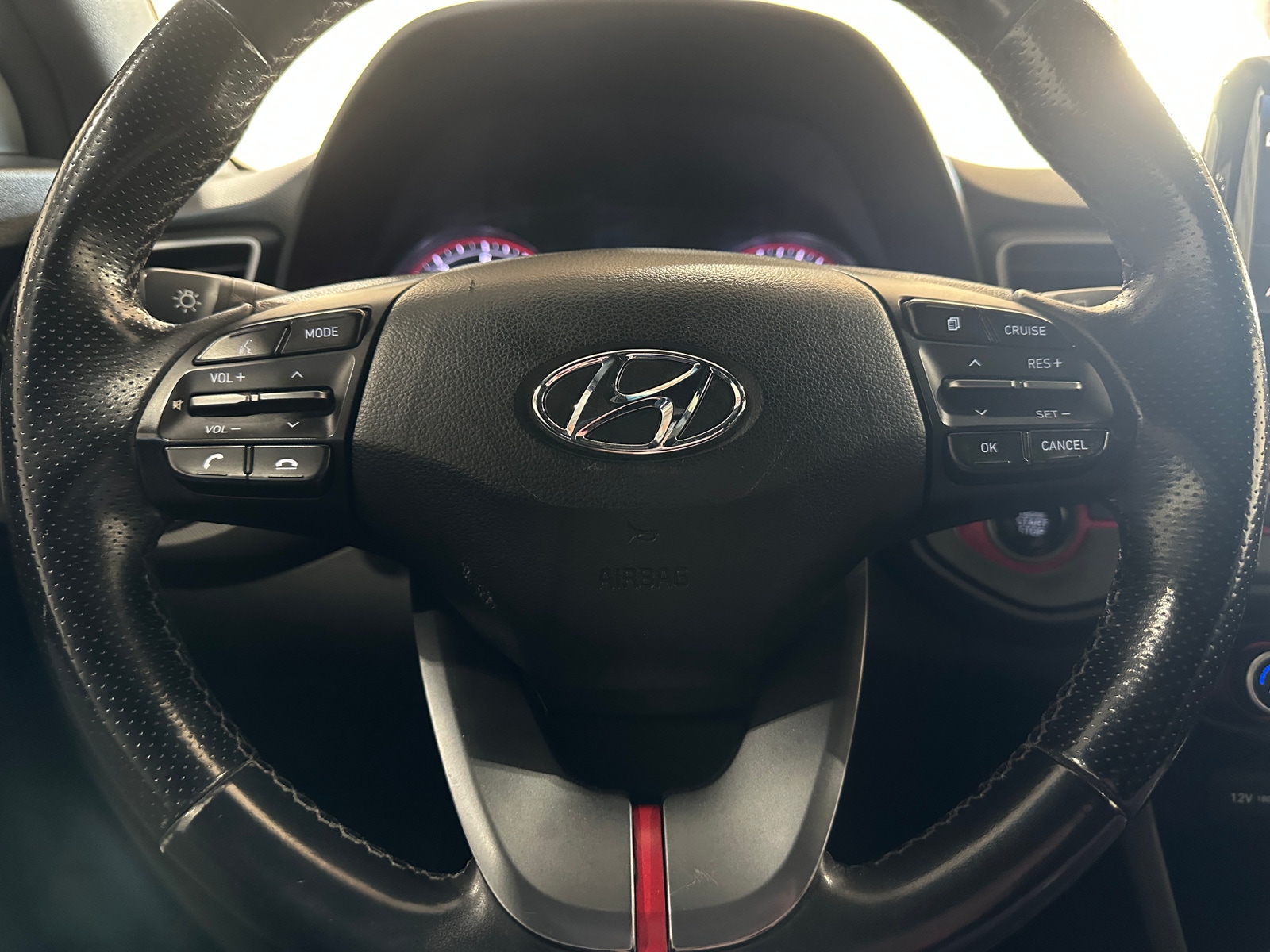 Thumbnail: 2019 Hyundai Veloster - 4