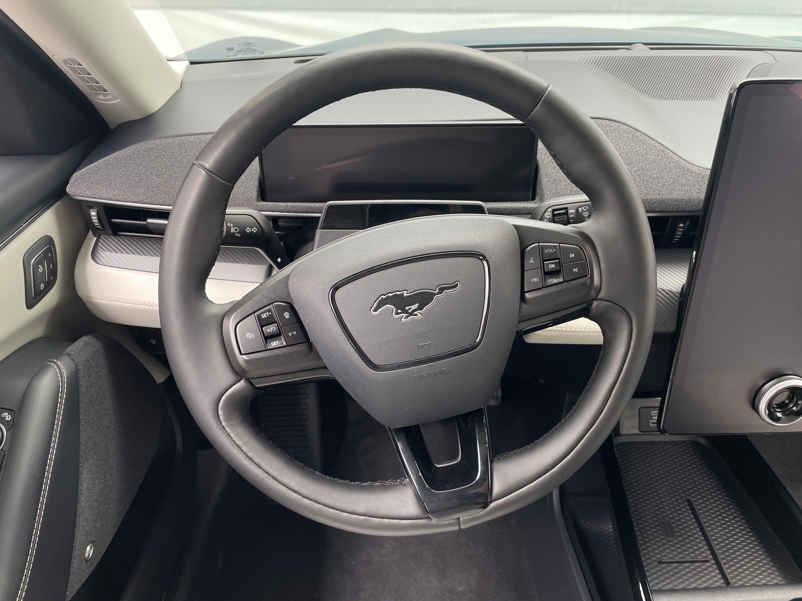 Thumbnail: 2021 Ford Mustang Mach-E - 4