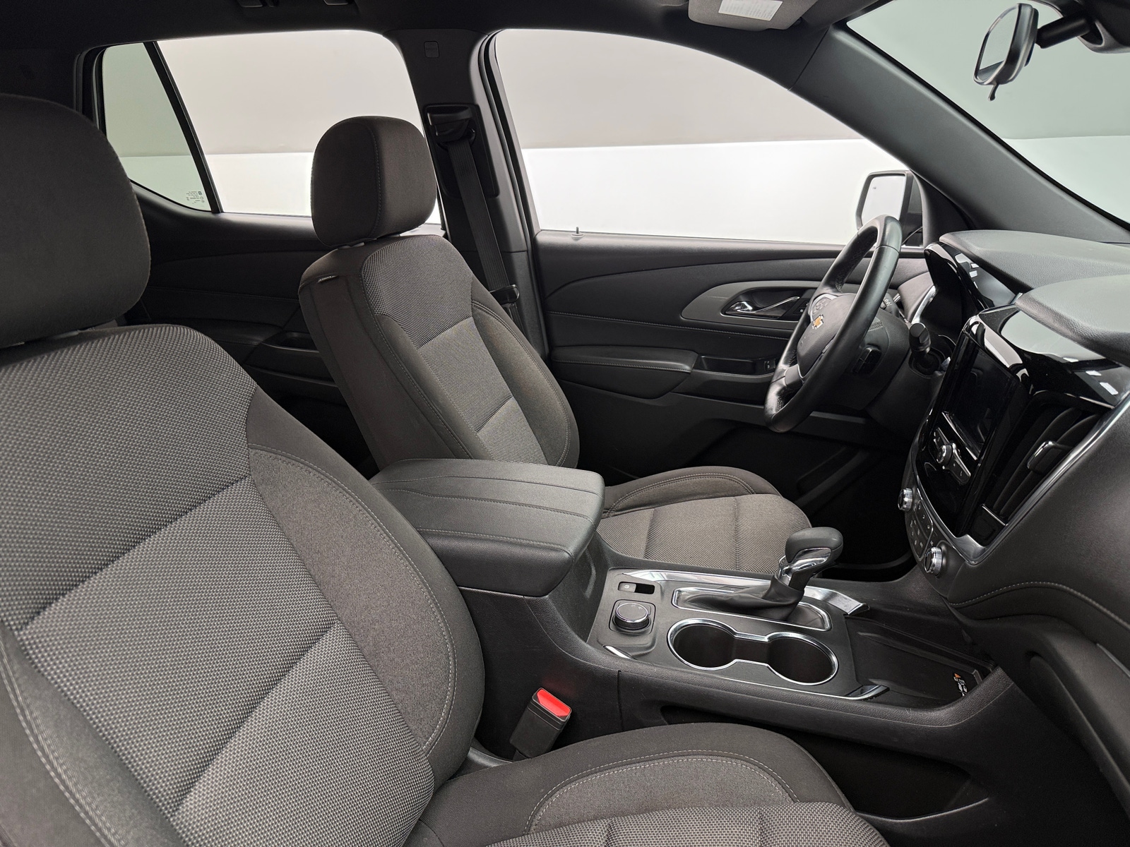 Thumbnail: 2023 Chevrolet Traverse - 2