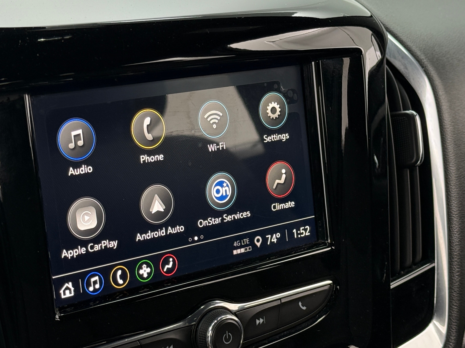 Thumbnail: 2023 Chevrolet Traverse - 4