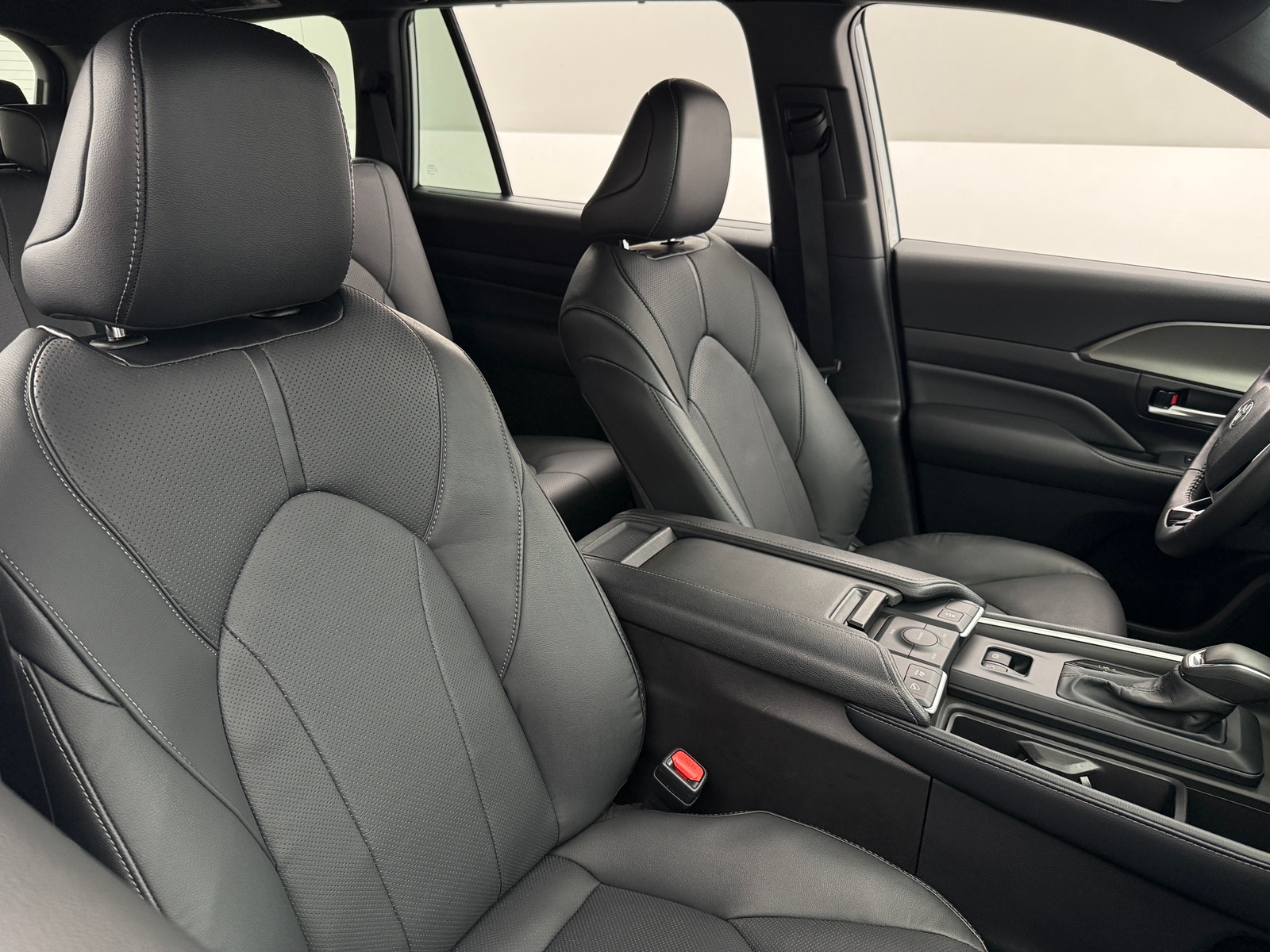 Thumbnail: 2025 Toyota Grand Highlander - 2