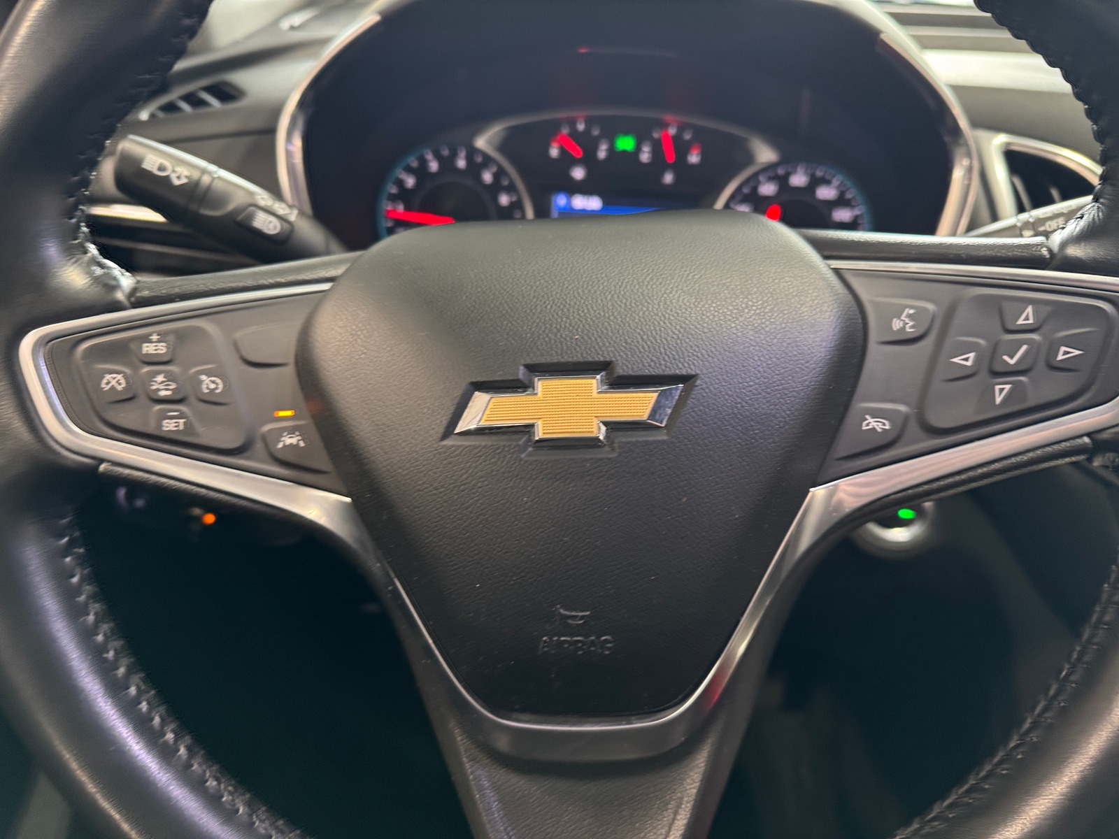 Thumbnail: 2022 Chevrolet Equinox - 5