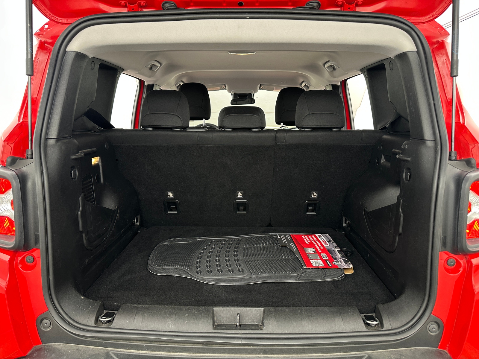 Thumbnail: 2021 Jeep Renegade - 7