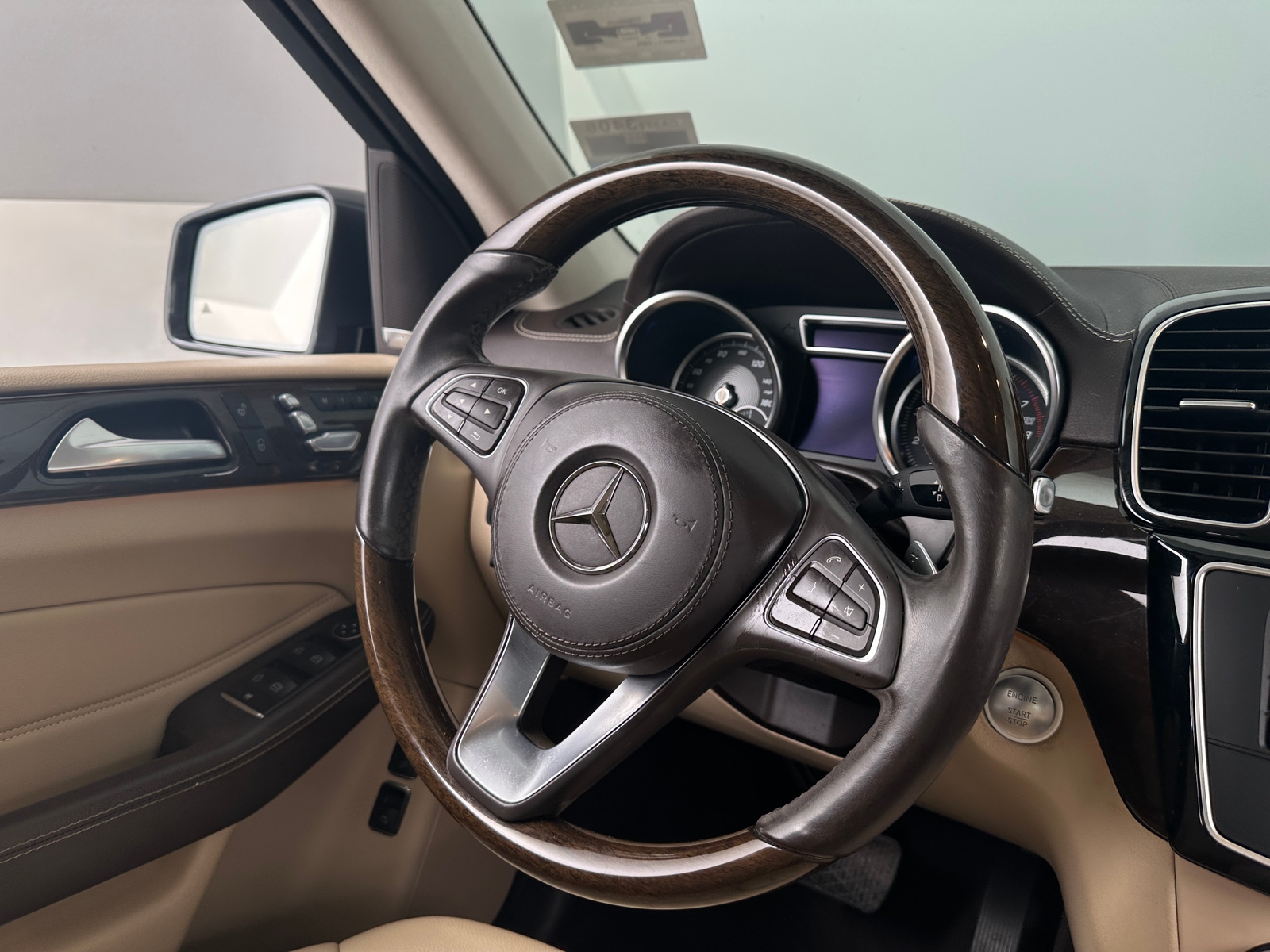 Thumbnail: 2017 Mercedes-Benz GLS - 4