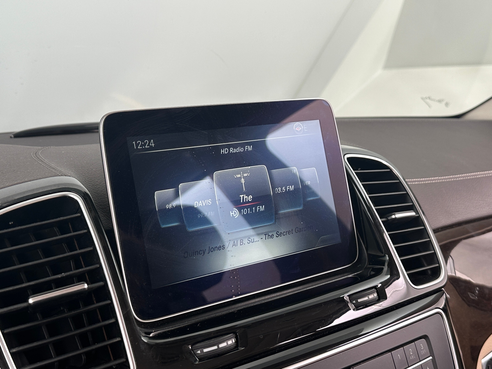 Thumbnail: 2017 Mercedes-Benz GLS - 3