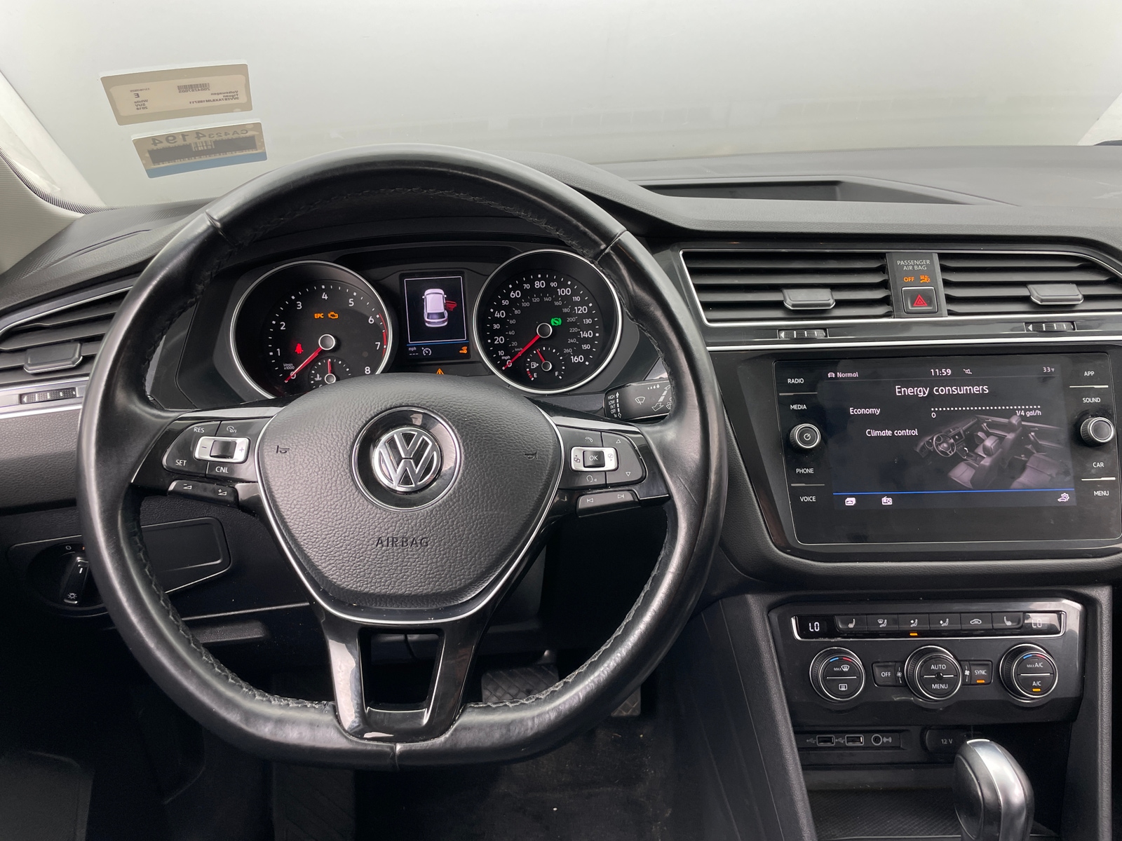 Thumbnail: 2018 Volkswagen Tiguan - 4