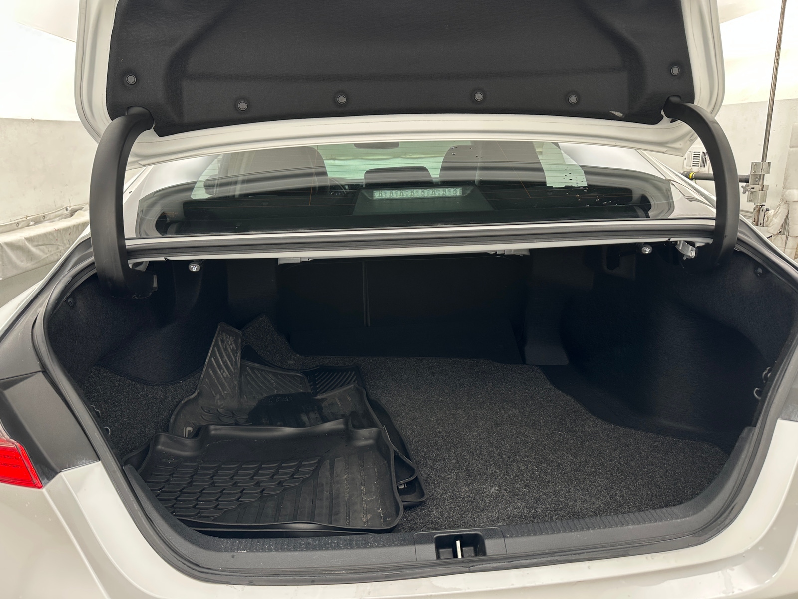 Thumbnail: 2018 Toyota Camry - 6