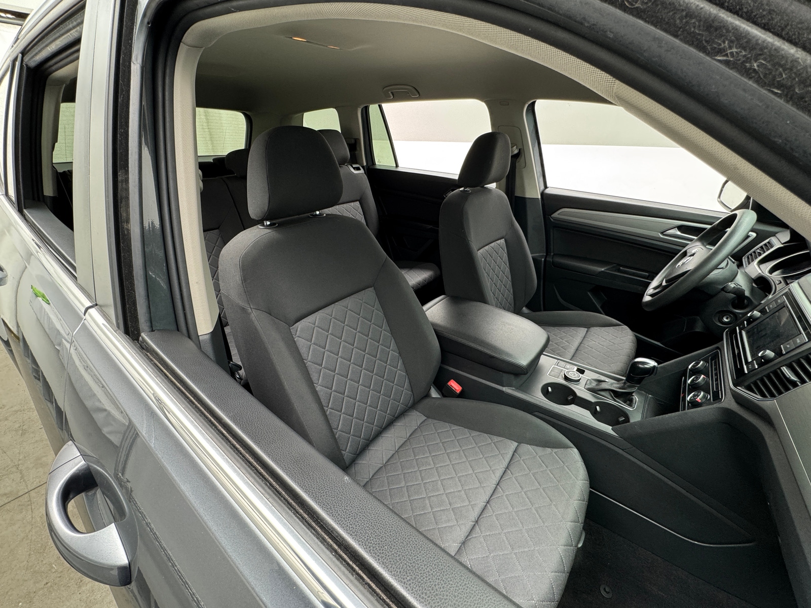 Thumbnail: 2018 Volkswagen Atlas - 2