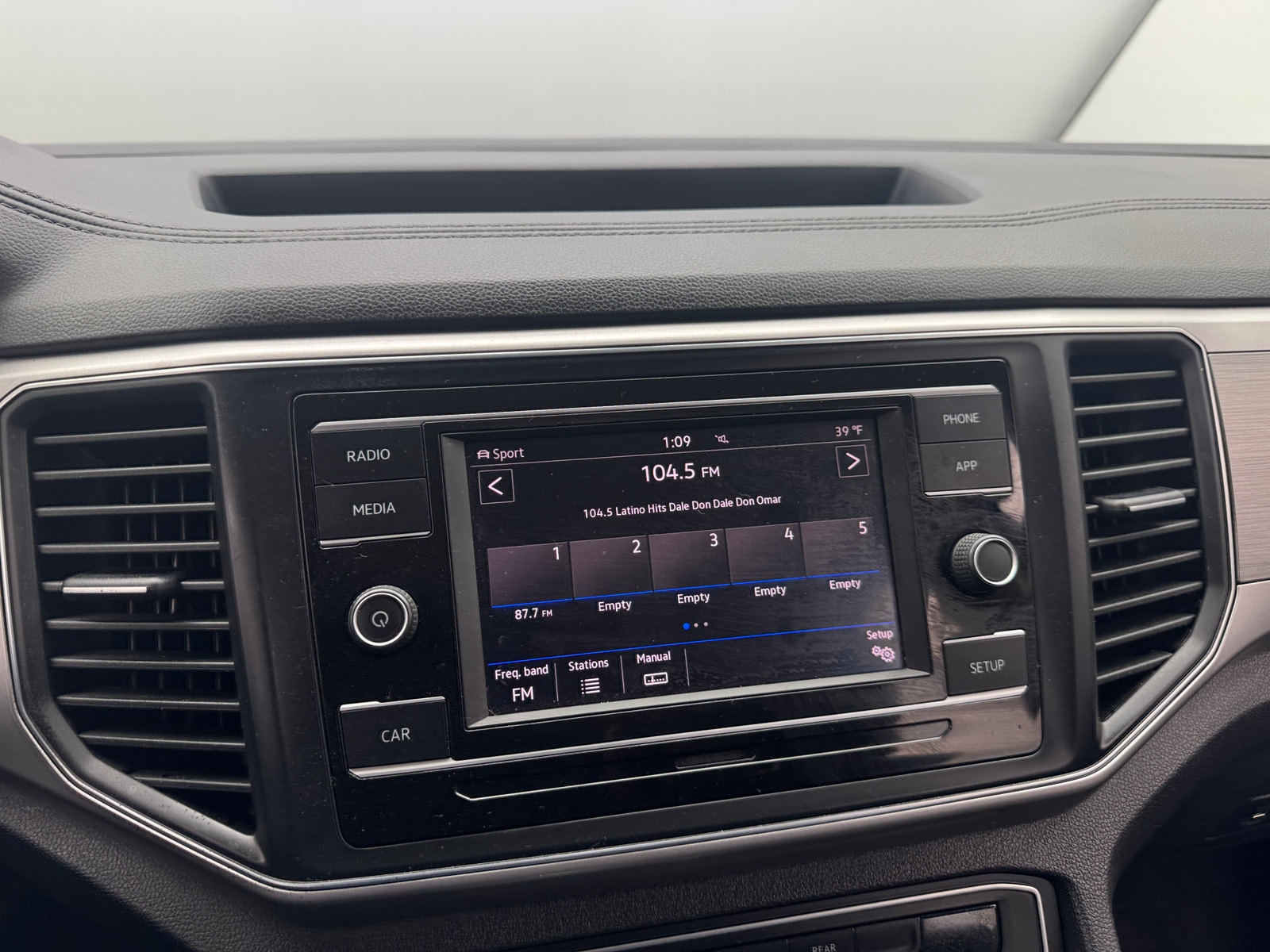 Thumbnail: 2018 Volkswagen Atlas - 4