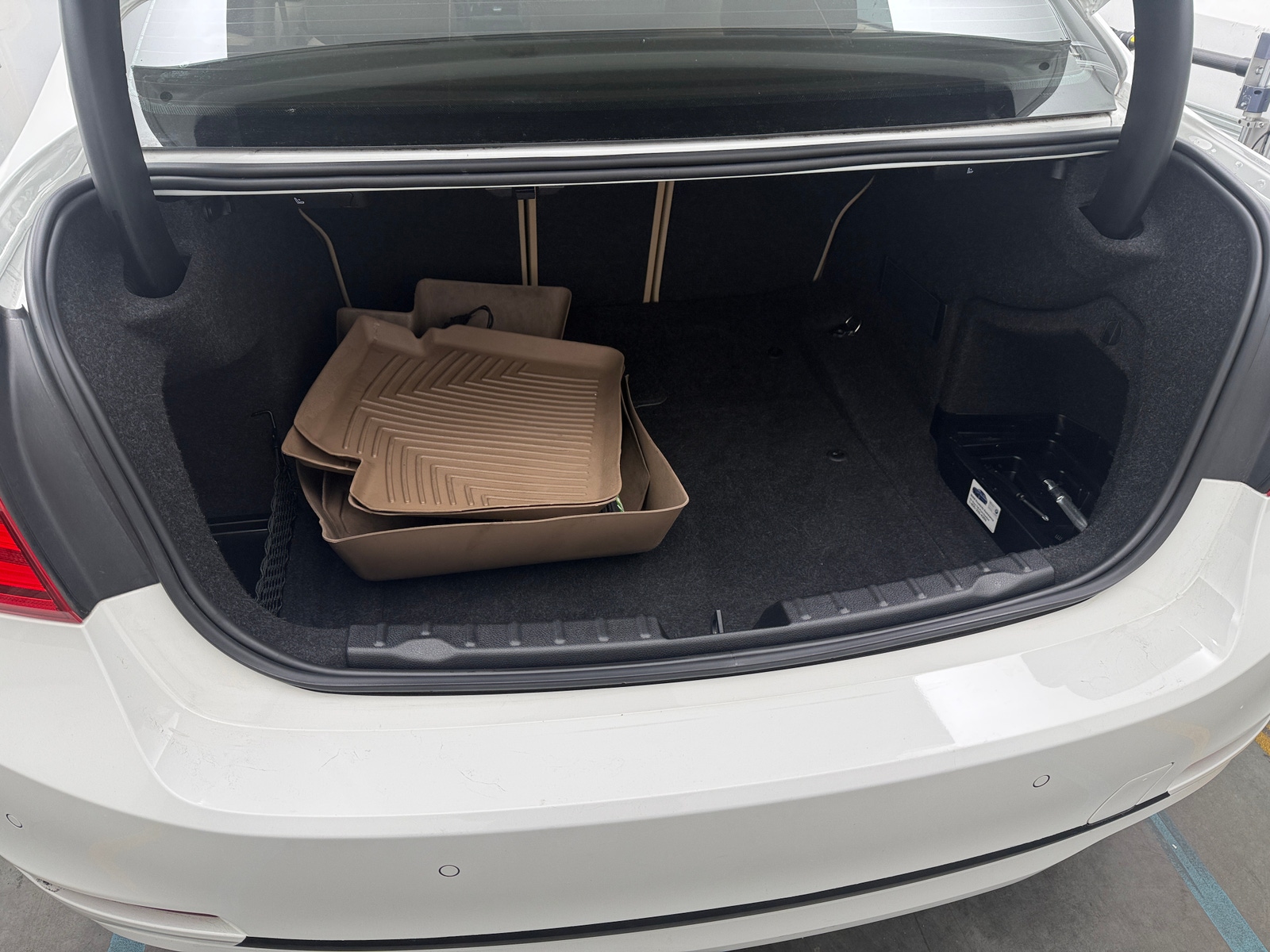 Thumbnail: 2015 BMW 3 Series - 6