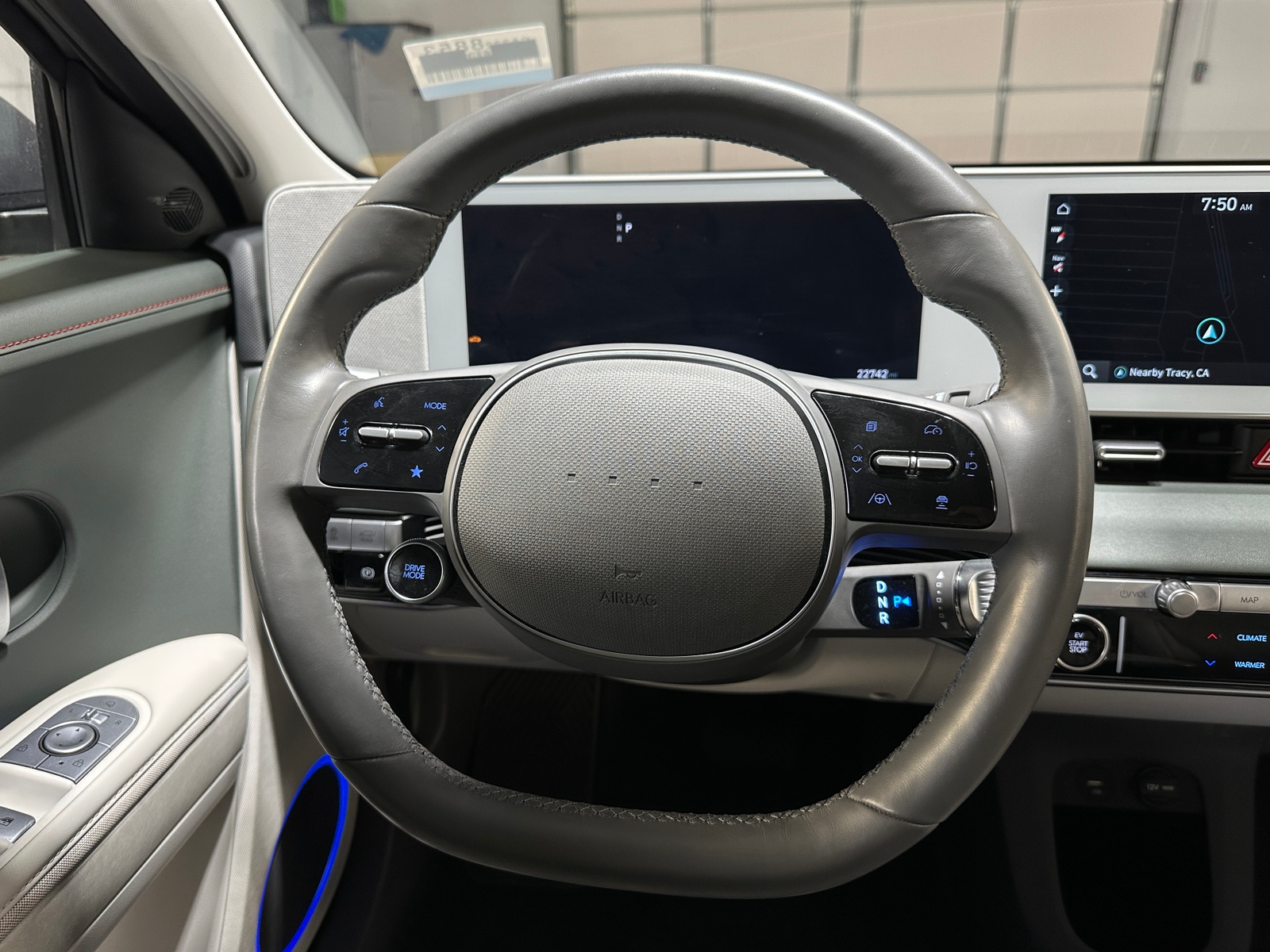 Thumbnail: 2023 Hyundai Ioniq 5 - 4