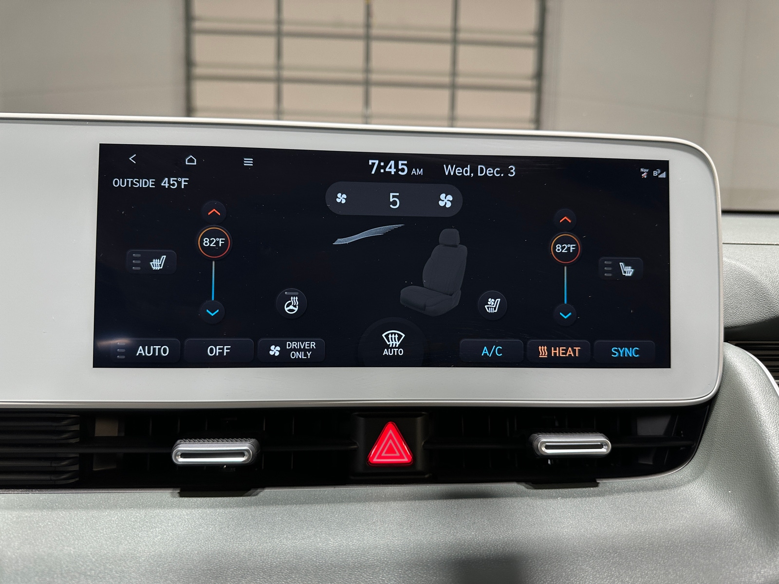 Thumbnail: 2023 Hyundai Ioniq 5 - 3