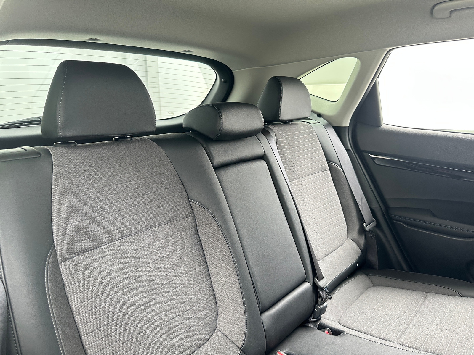 Thumbnail: 2023 Kia Seltos - 6