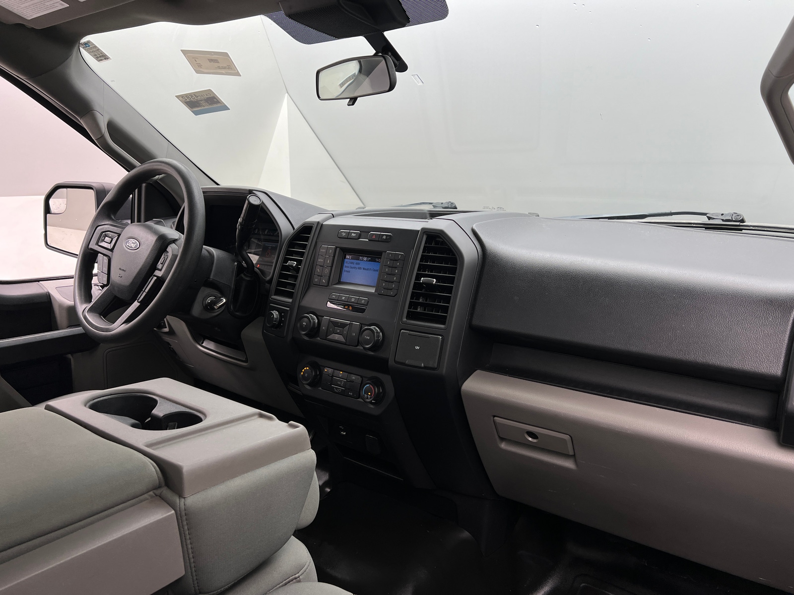 Thumbnail: 2019 Ford Econoline - 3