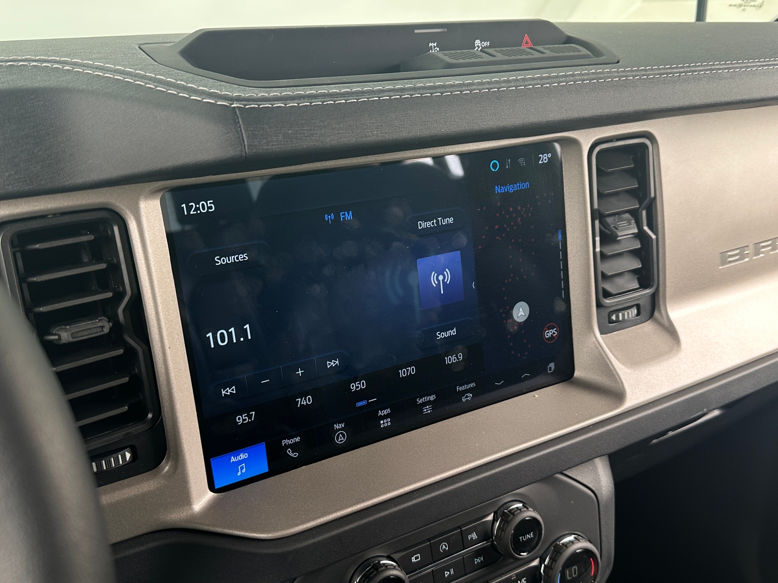 Thumbnail: 2025 Ford Bronco - 3