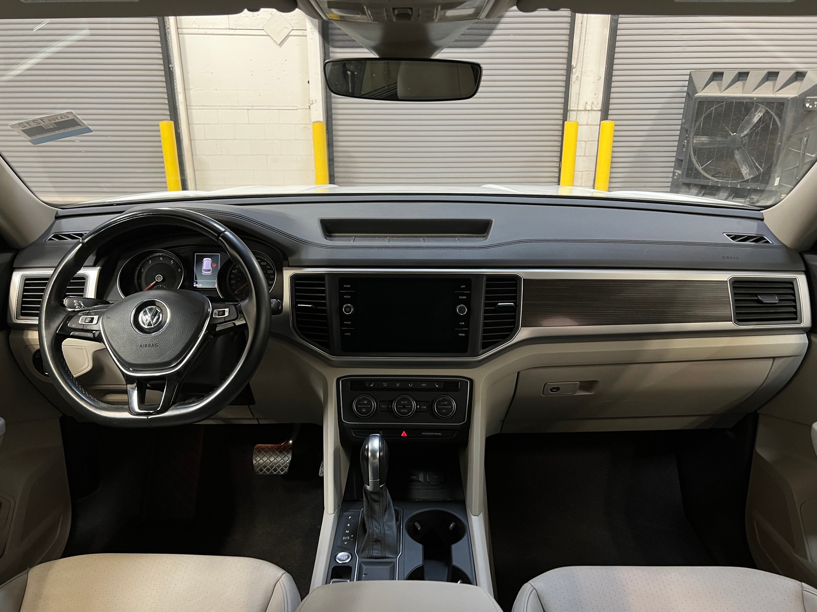 Thumbnail: 2019 Volkswagen Atlas - 2