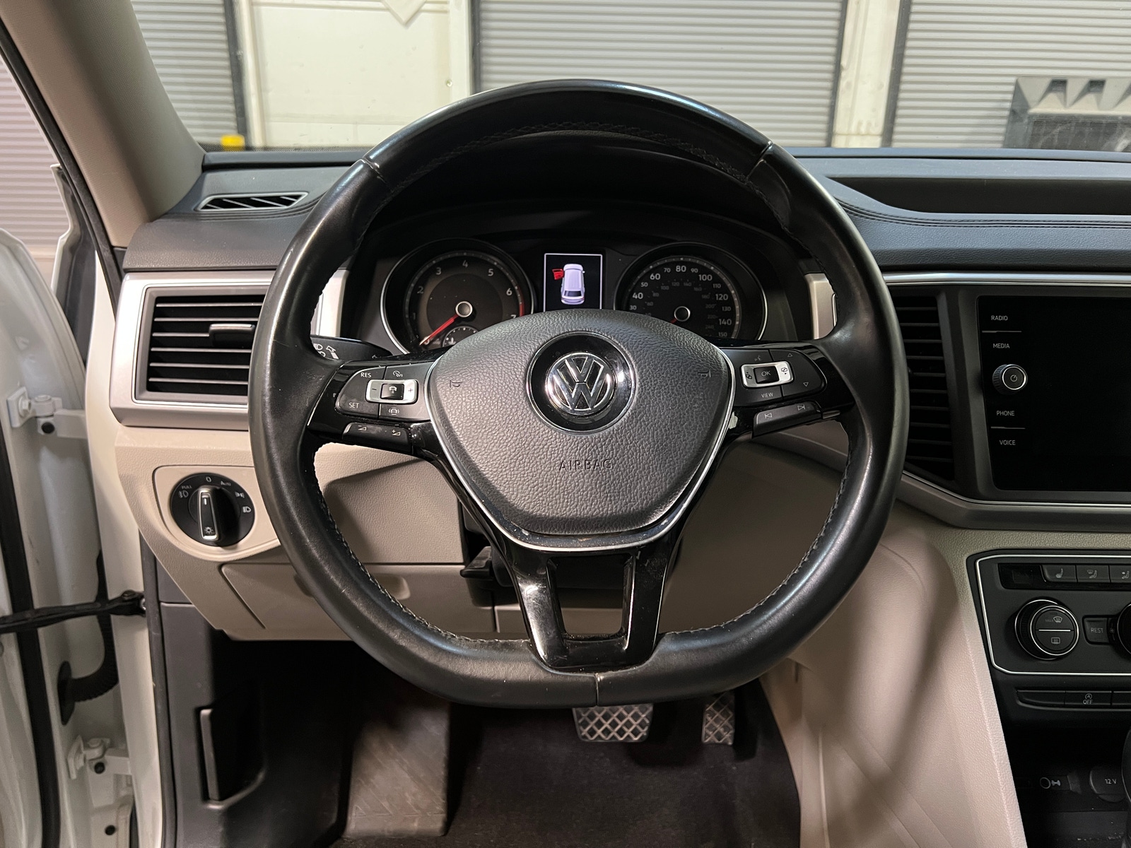 Thumbnail: 2019 Volkswagen Atlas - 4