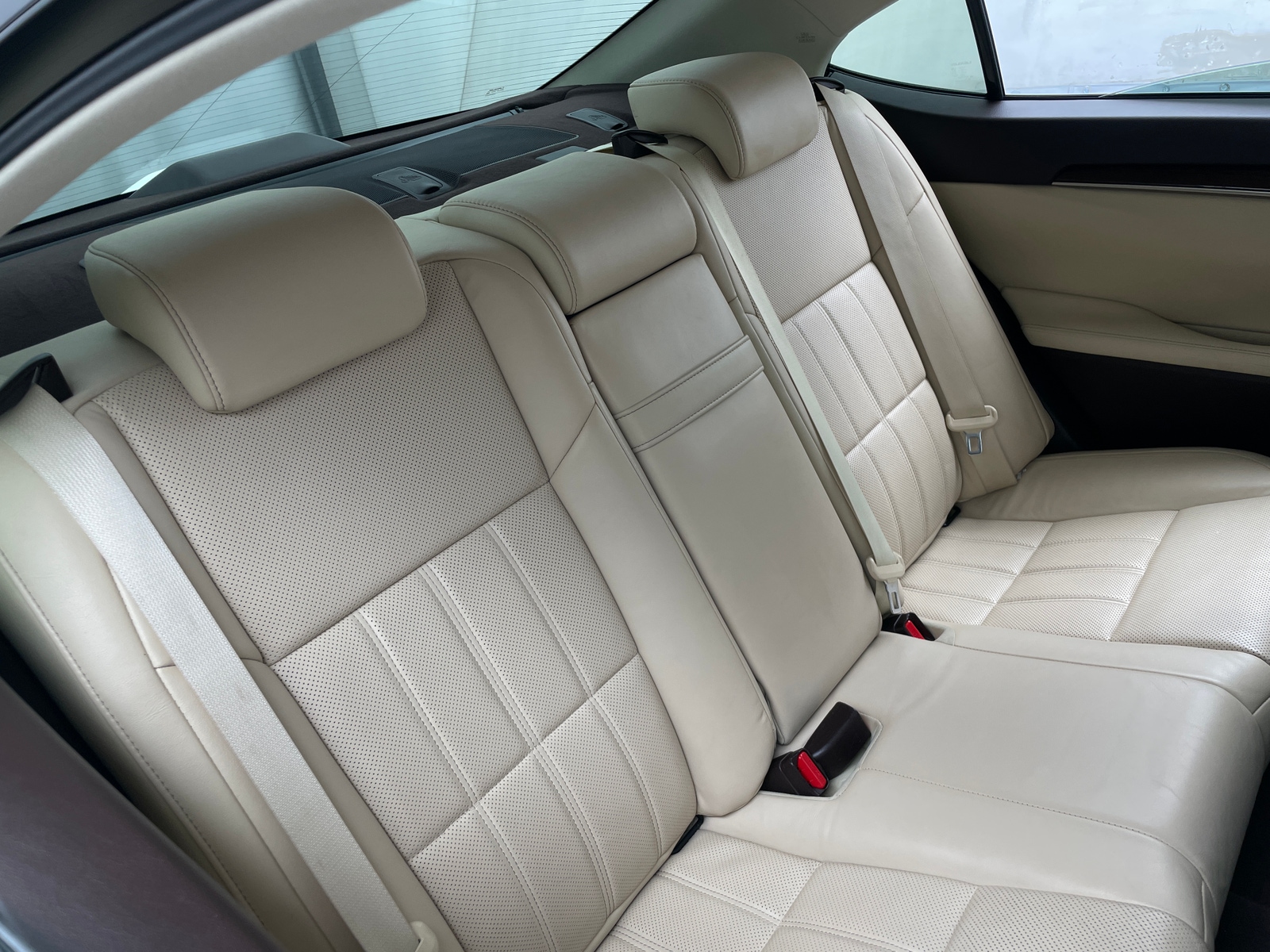 Thumbnail: 2018 Lexus ES - 5