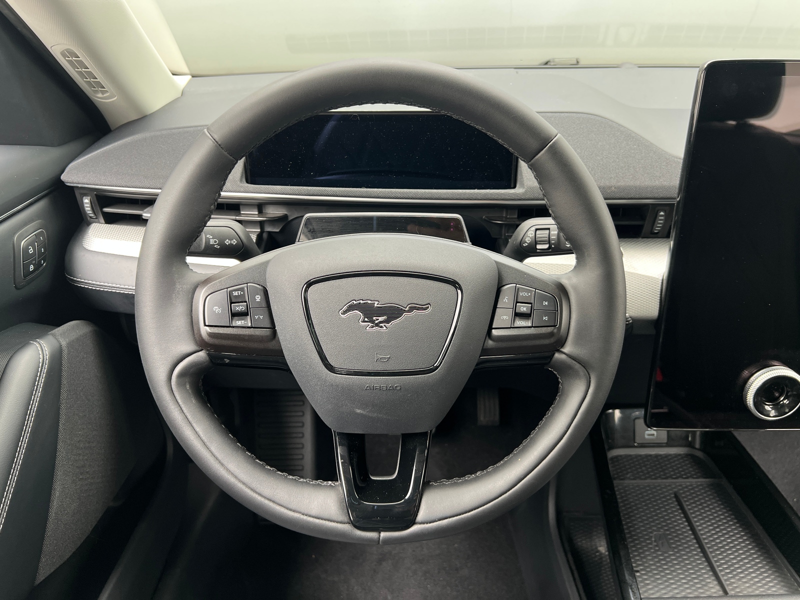 Thumbnail: 2021 Ford Mustang Mach-E - 4