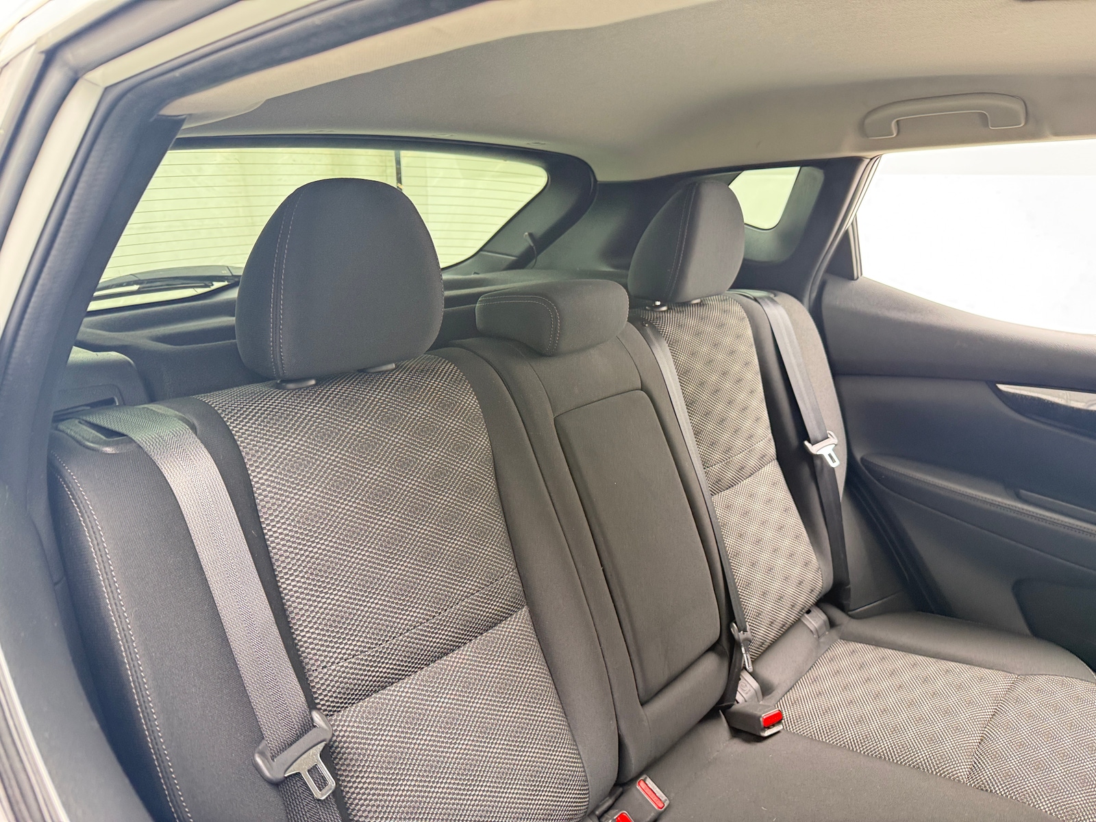 Thumbnail: 2017 Nissan Rogue Sport - 6