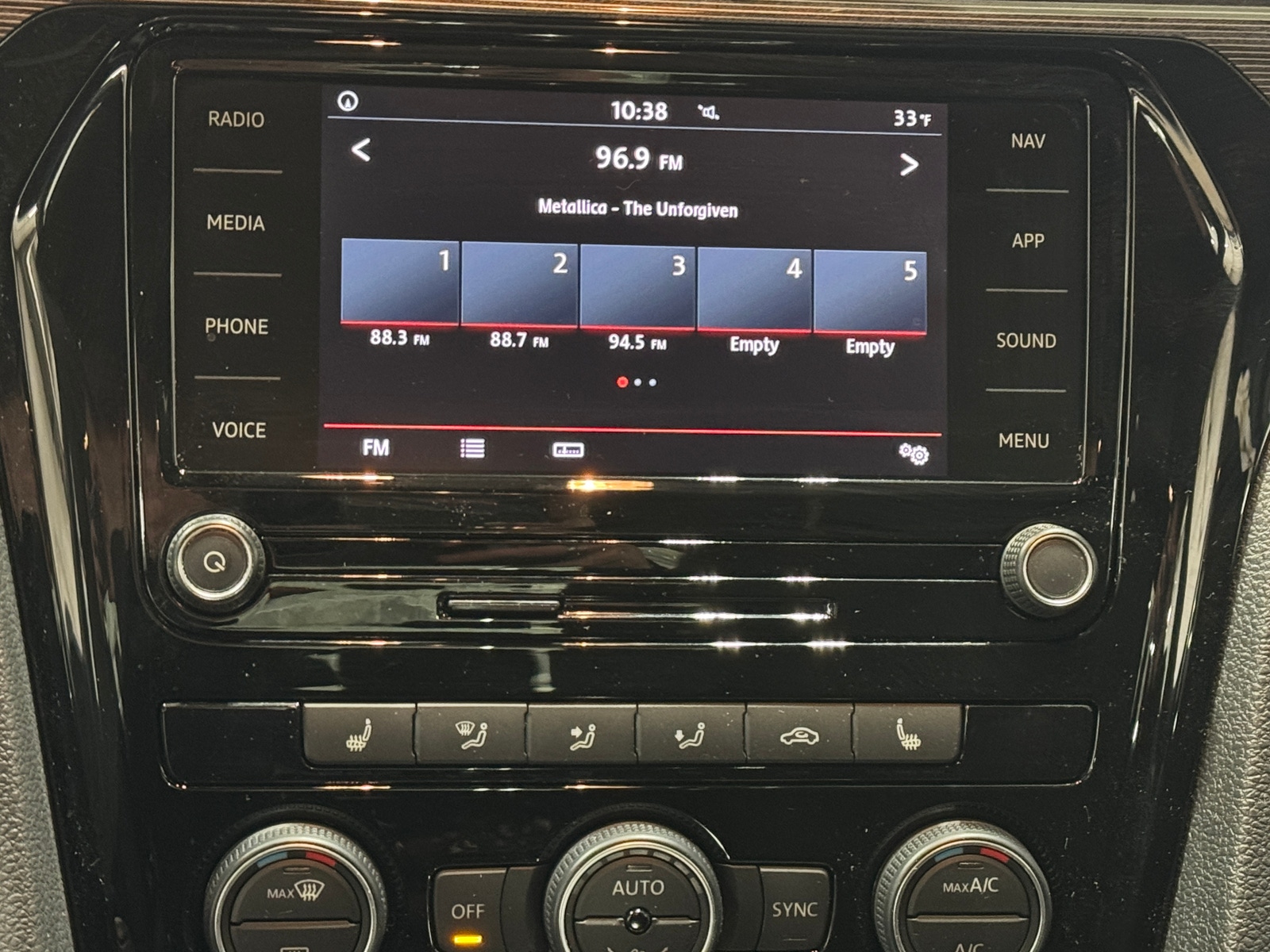 Thumbnail: 2021 Volkswagen Passat - 3