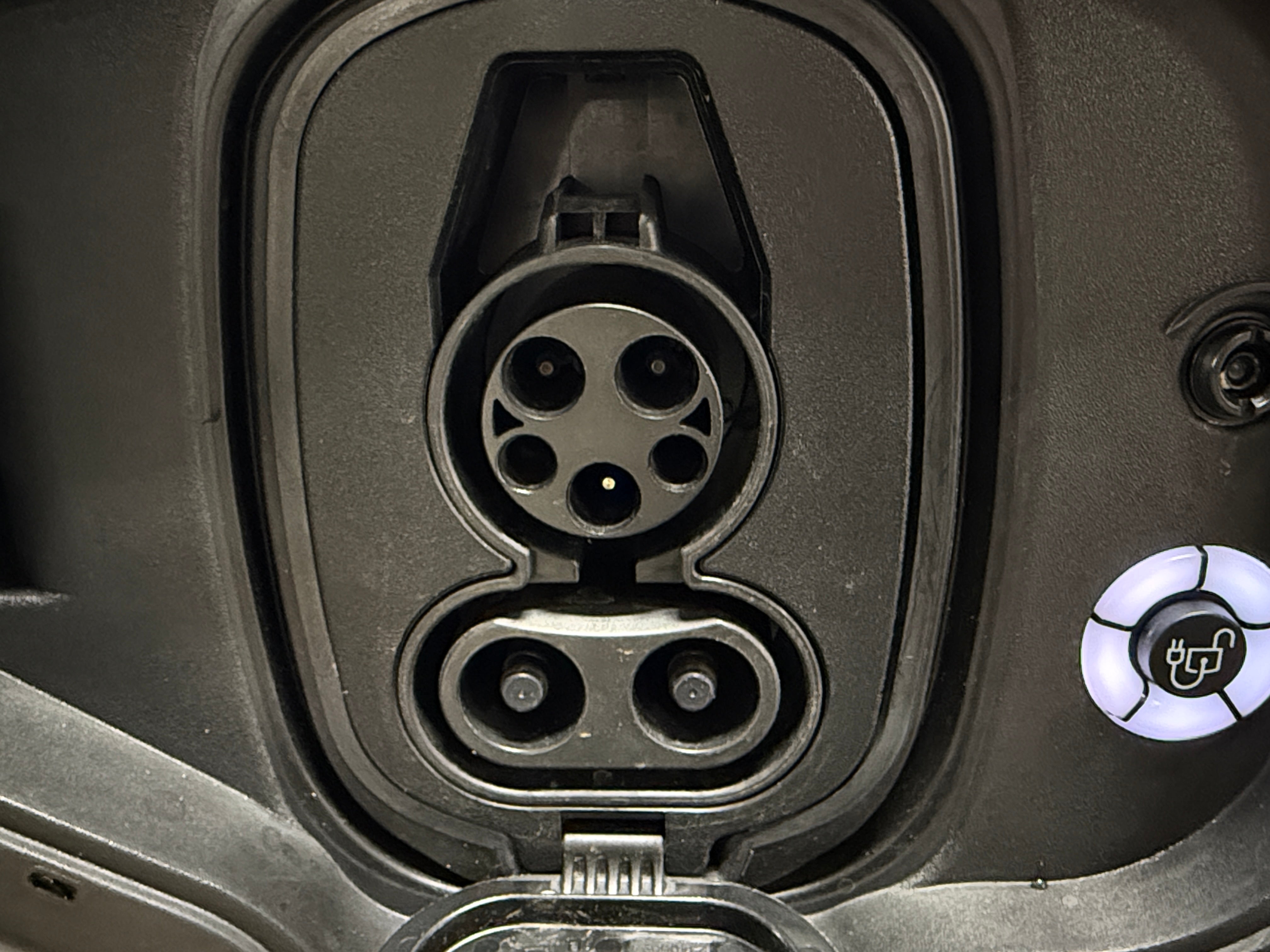 Used 2022 Ford Mustang Mach-E GT AWD with VIN 3FMTK4SE2NMA52110 for sale in Oak Creek, WI